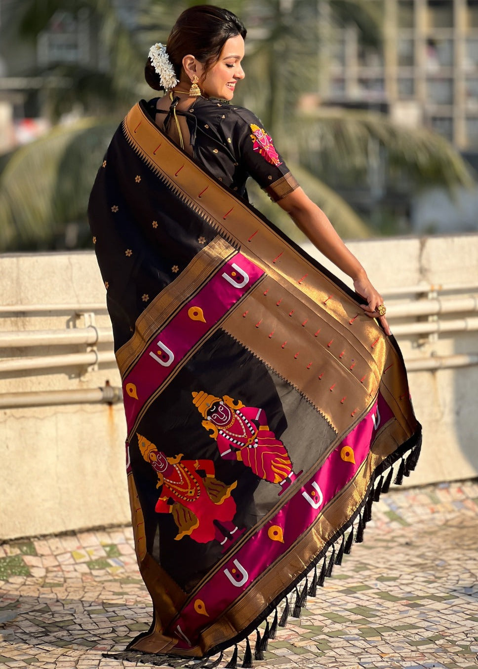 Black Handwoven Paithani Silk Saree