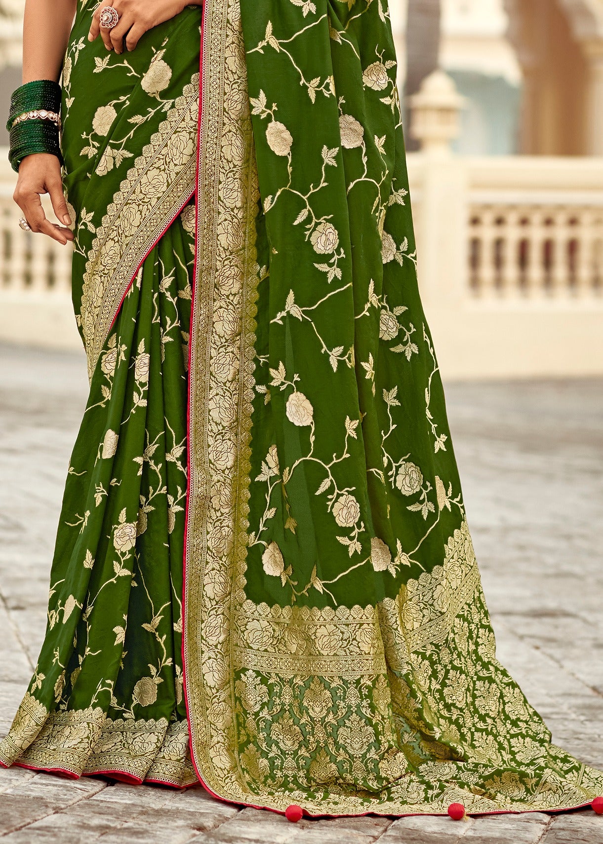 Dola Banarasi Silk Bottle Green Bridal Saree With Contrast Red Embroidered Blouse