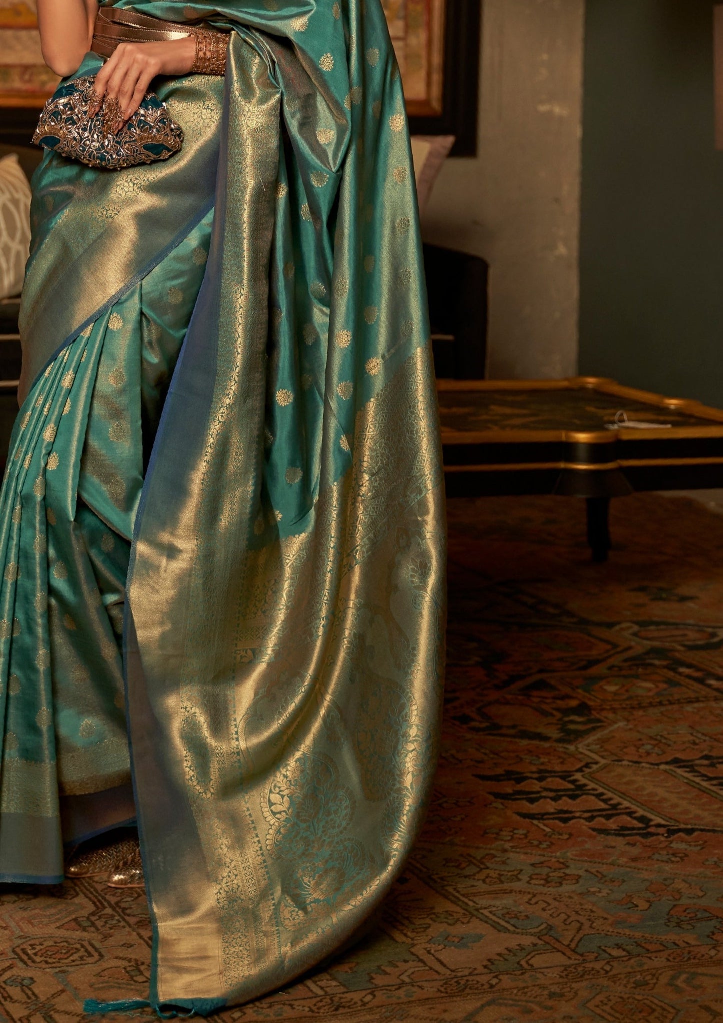banarasi Silk Green Handloom Bridal Sare pallu close up