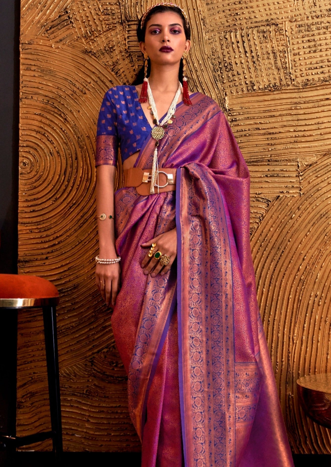 Pure handloom kanjivaram silk pink saree contrast blouse.