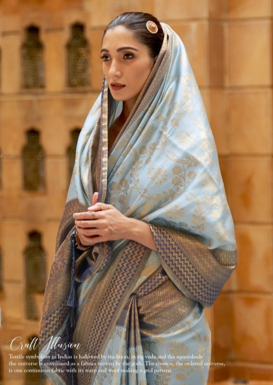Pure kanjivaram handloom silk blue saree online with zari border for bride uk.