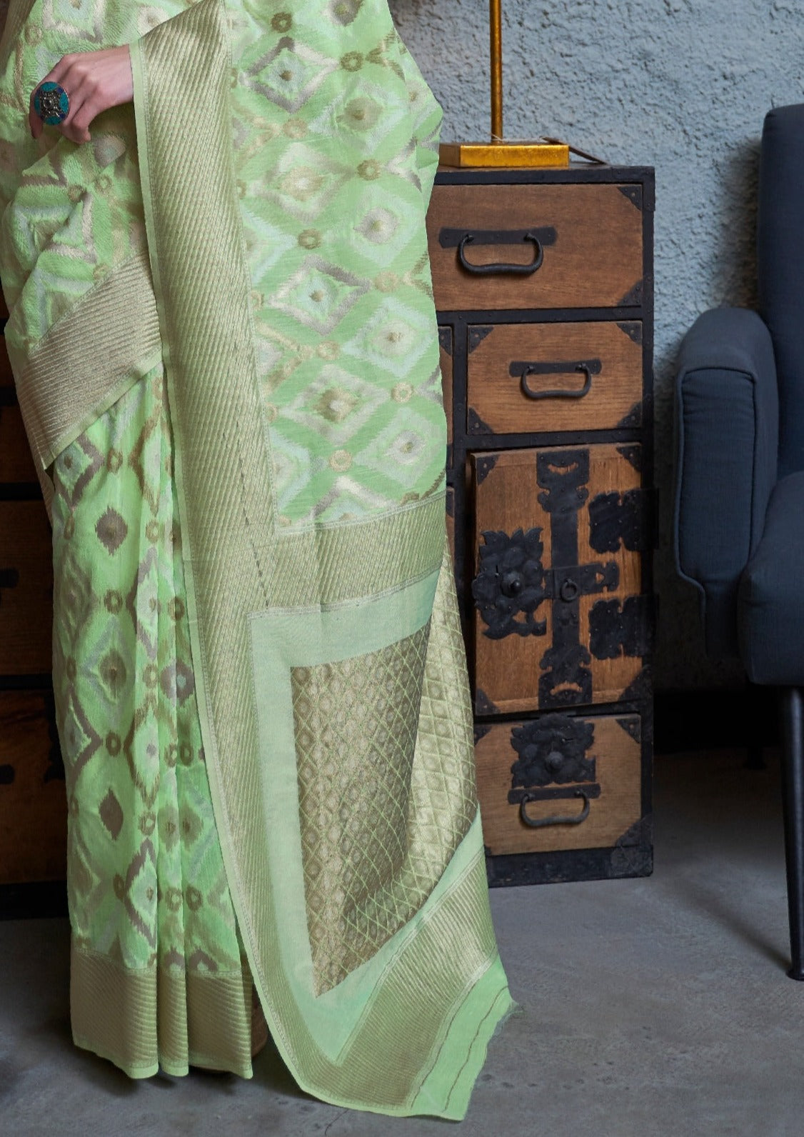 Pure organic banarasi linen saree online pallu design usa.