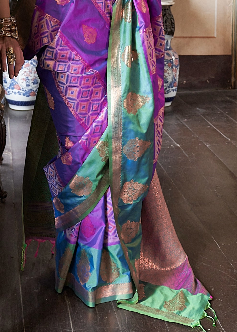 Rich handloom kanjivaram silk saree in purple color with green border for festive wear – Ships to USA & london uk.