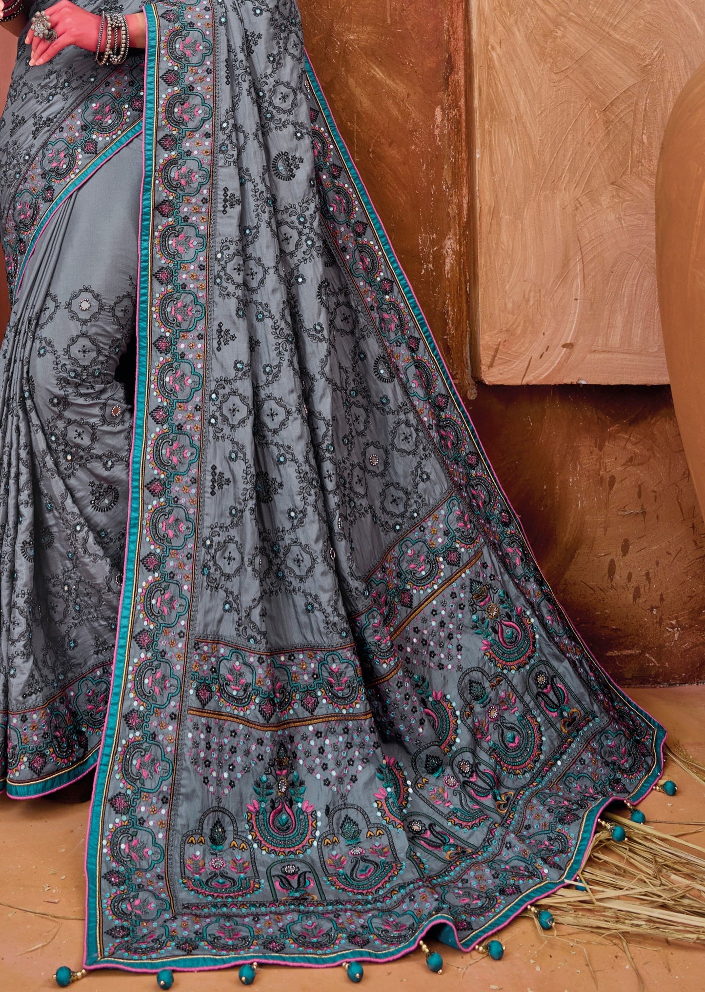 Gujarati Kutchi Mirror Work Embroidery Banarasi Silk Saree (Grey)