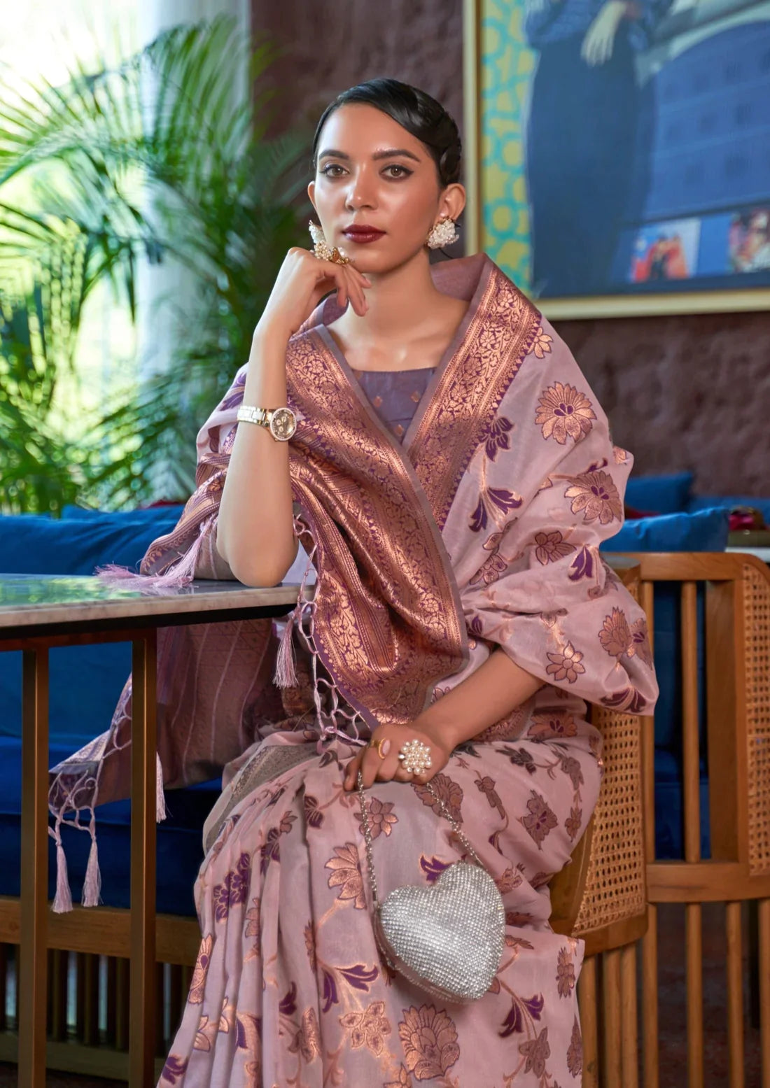 Soft hand dyeing organza weaving lilac purple saree blouse online.