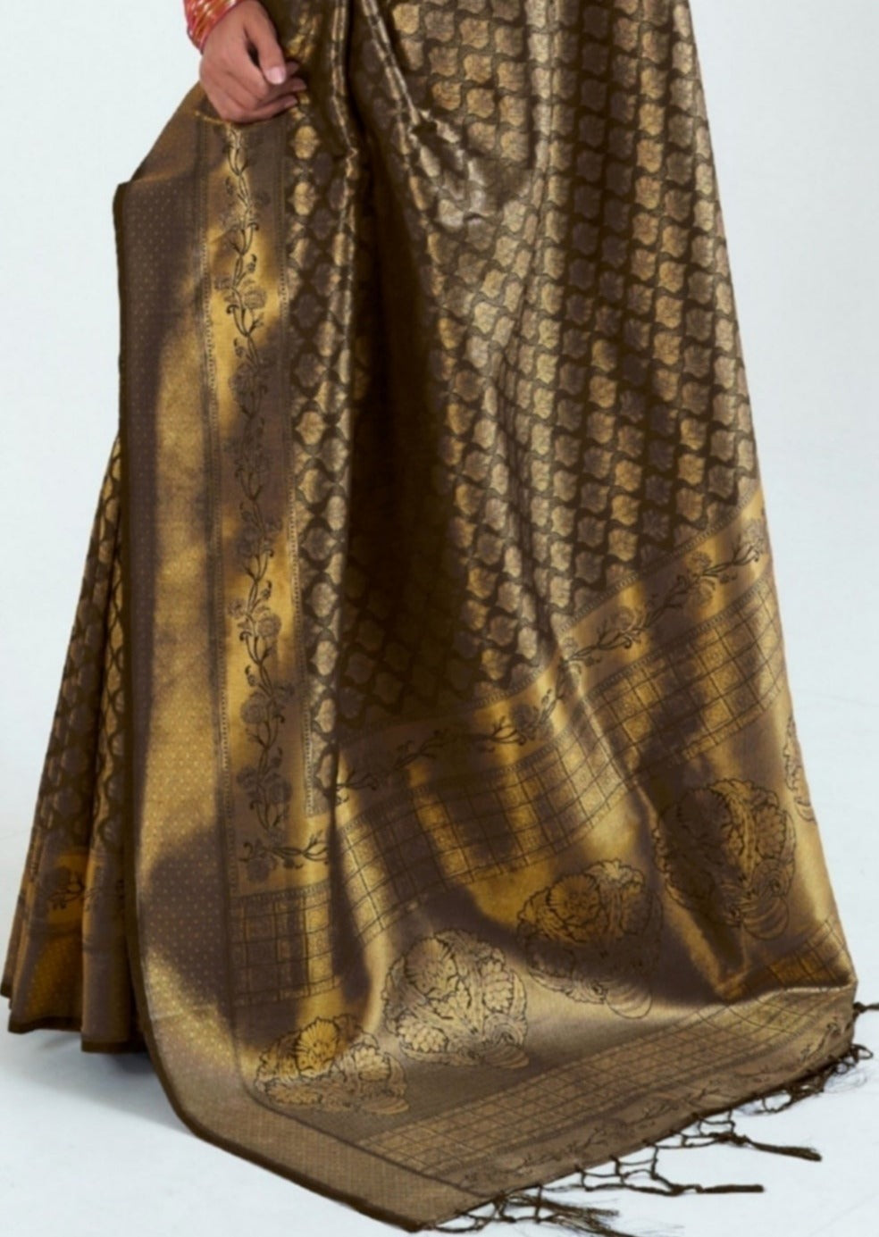 Pure Kanjivaram Silk Handloom Saree (Black)