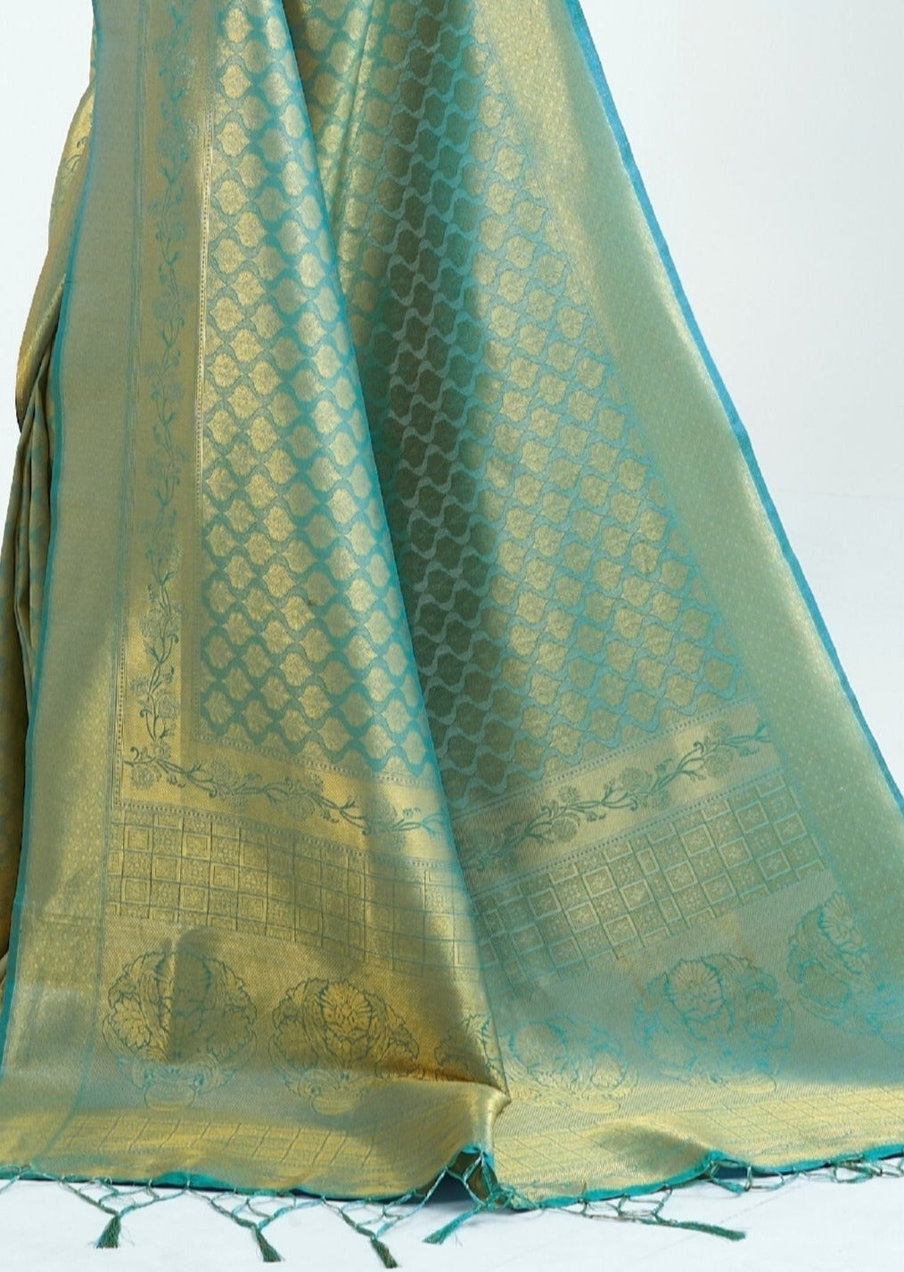 Handloom Kanjivaram Silk Emerald Green Saree