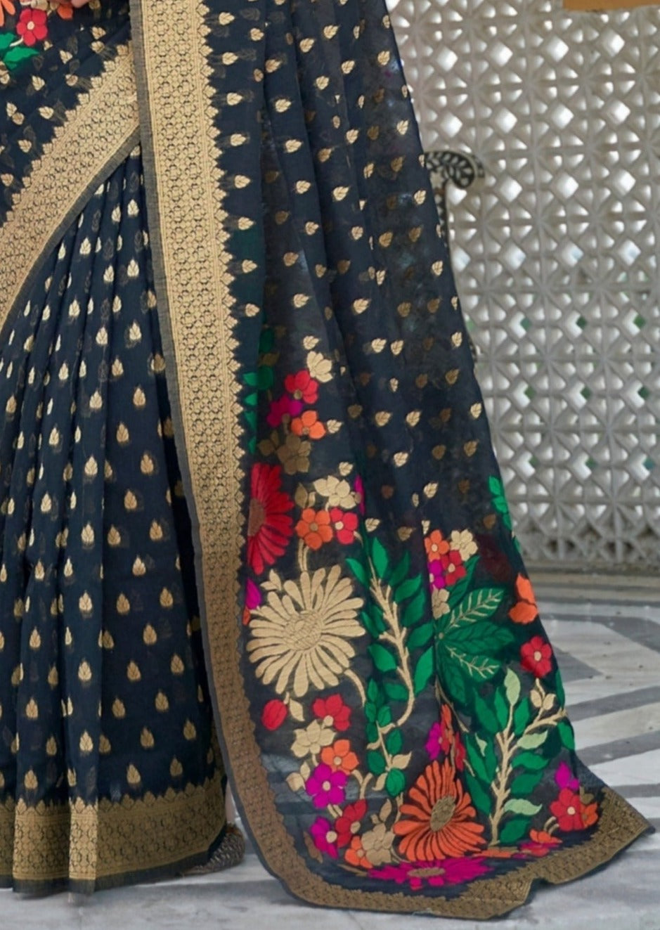 Pure Linen Black Handloom Saree