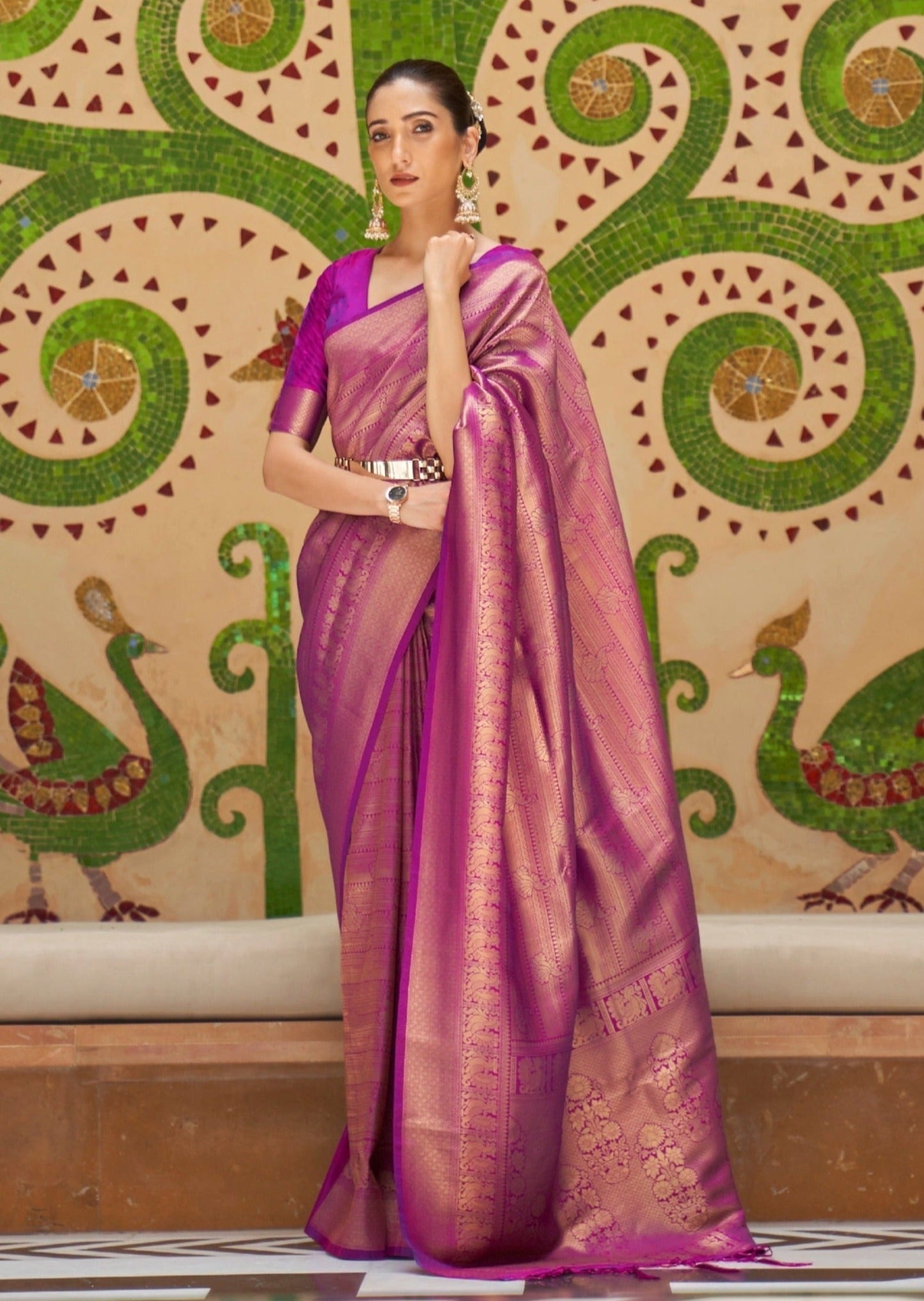 Magenta pink kanjivaram silk sarees for wedding in royal look via online shopping.