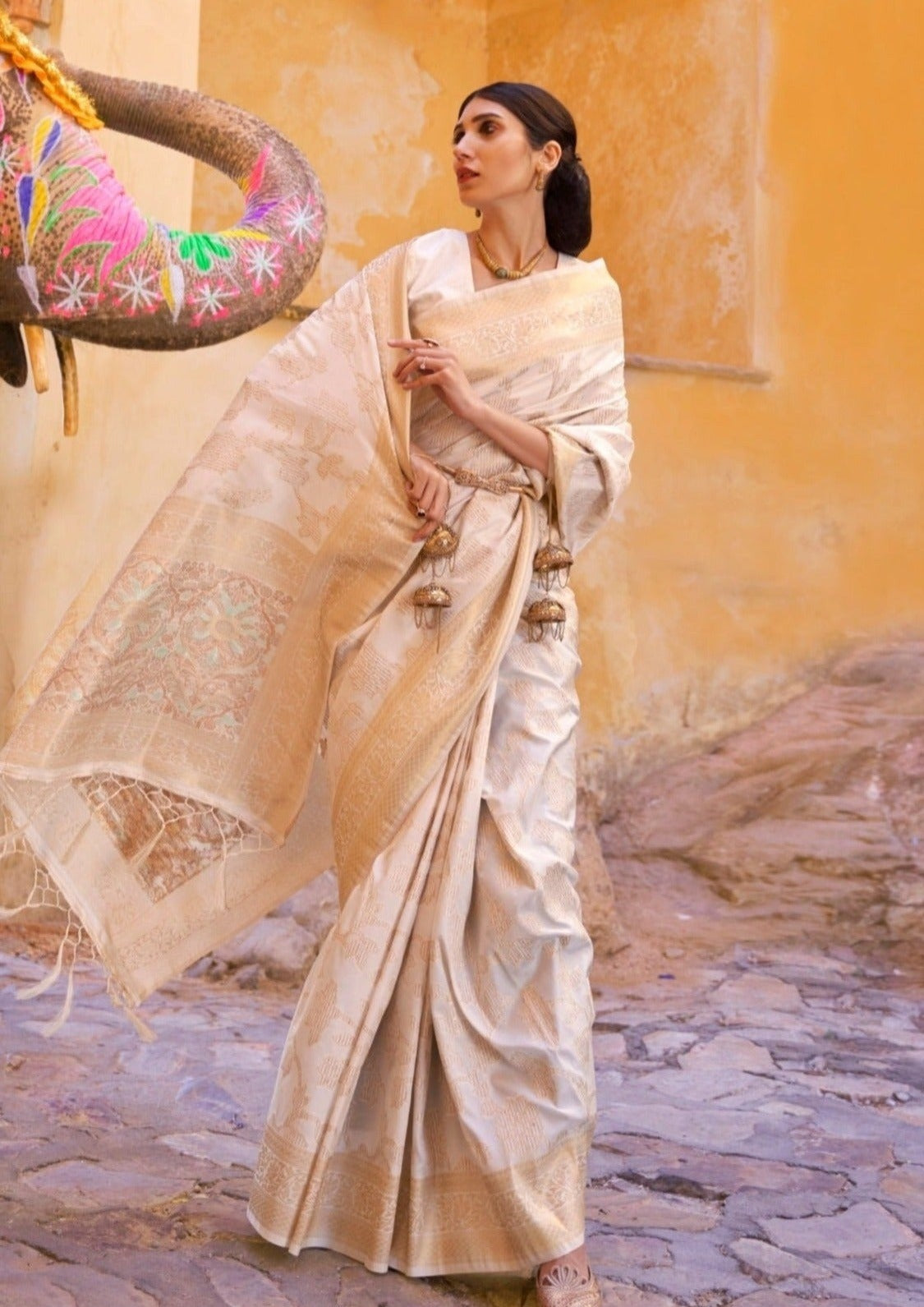 Soft Silk Off White Handloom Banarasi Saree