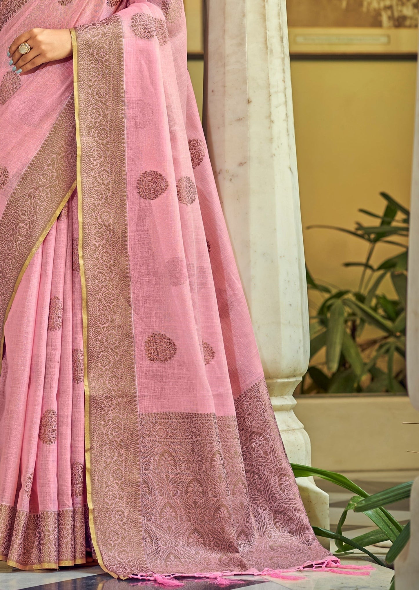 Pure Linen Blossom Pink Handloom Saree