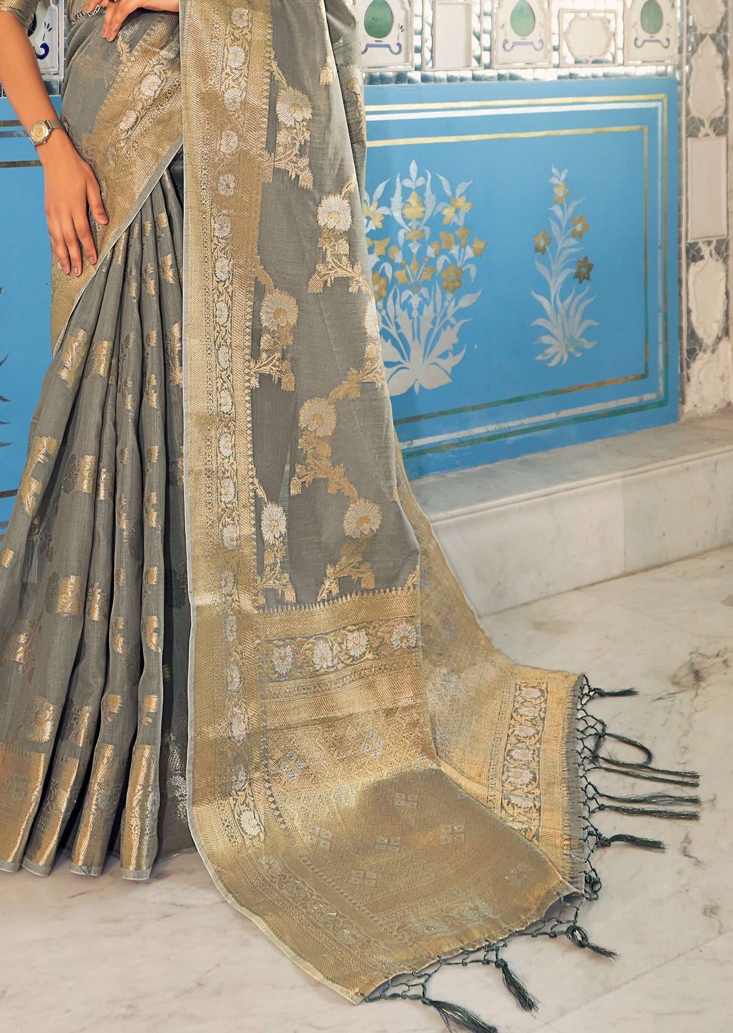 Pure Linen Handloom Grey Saree