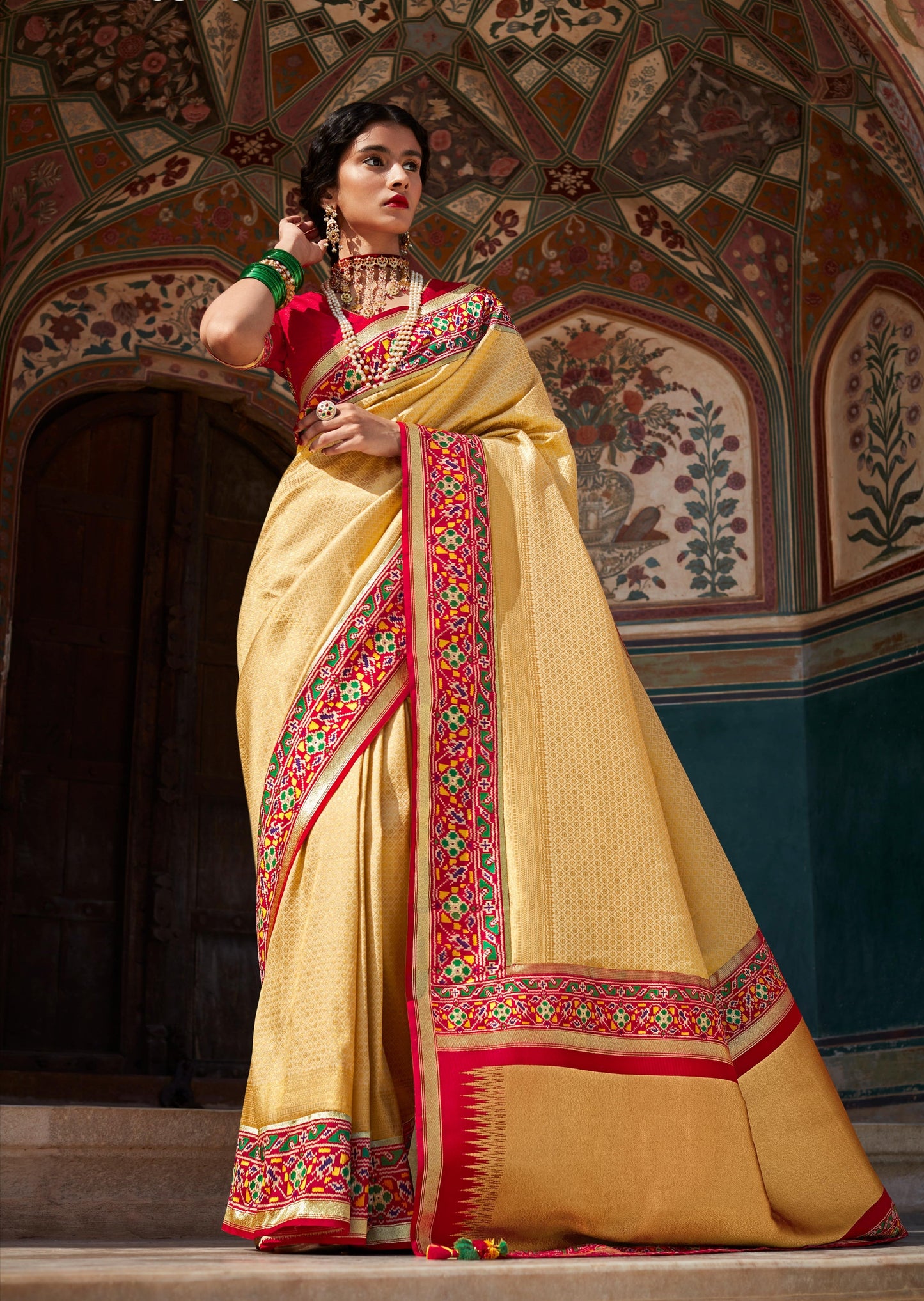 Banarasi Patola Silk Saree with Thread Embroidery Hand Work Blouse (Cream)