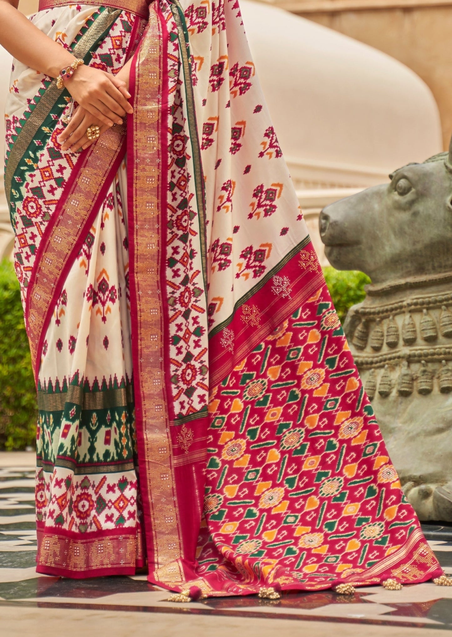 Double Ikkat Patola Silk White Saree