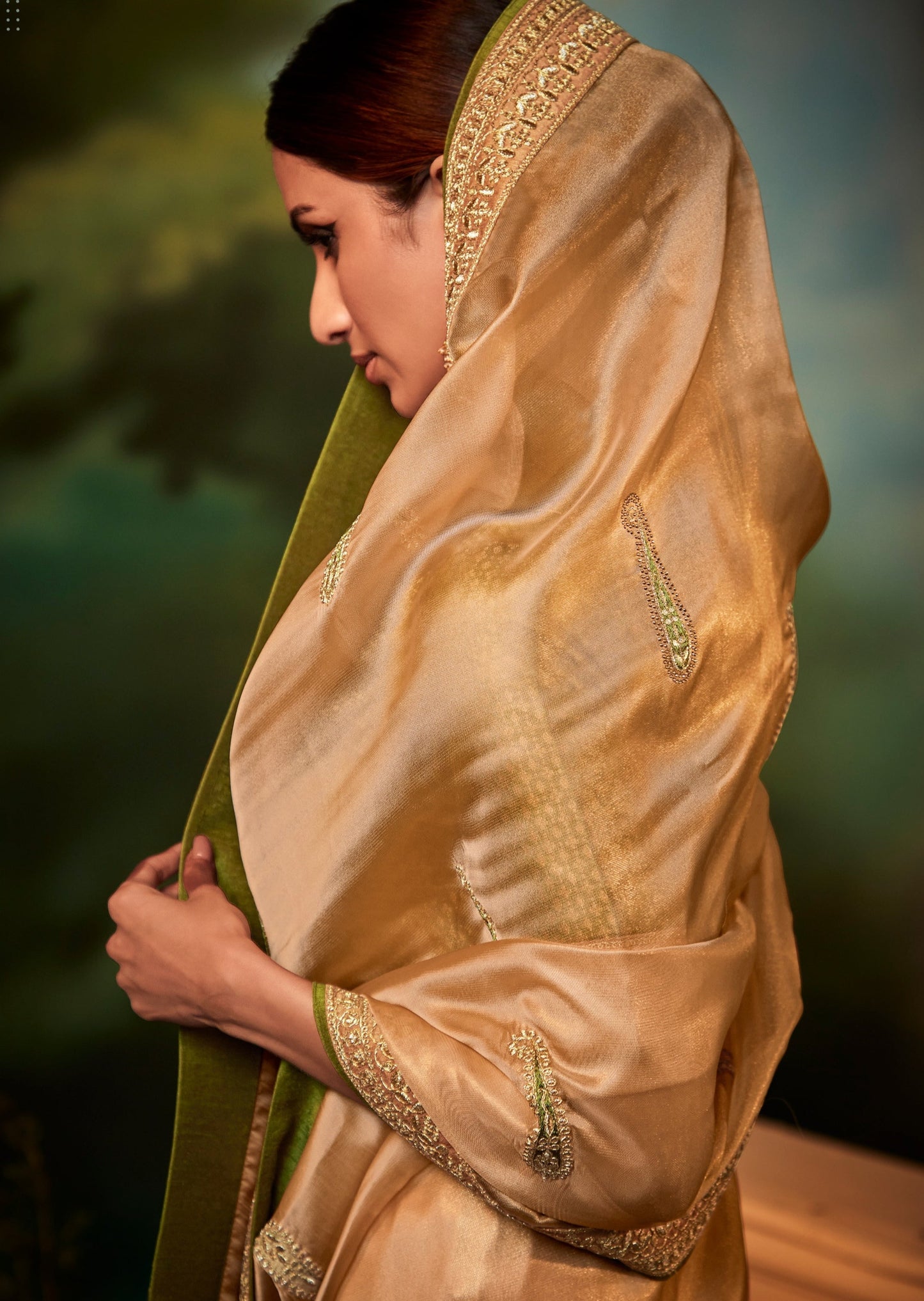 Soft Organza Handwork Designer Saree (Peach)