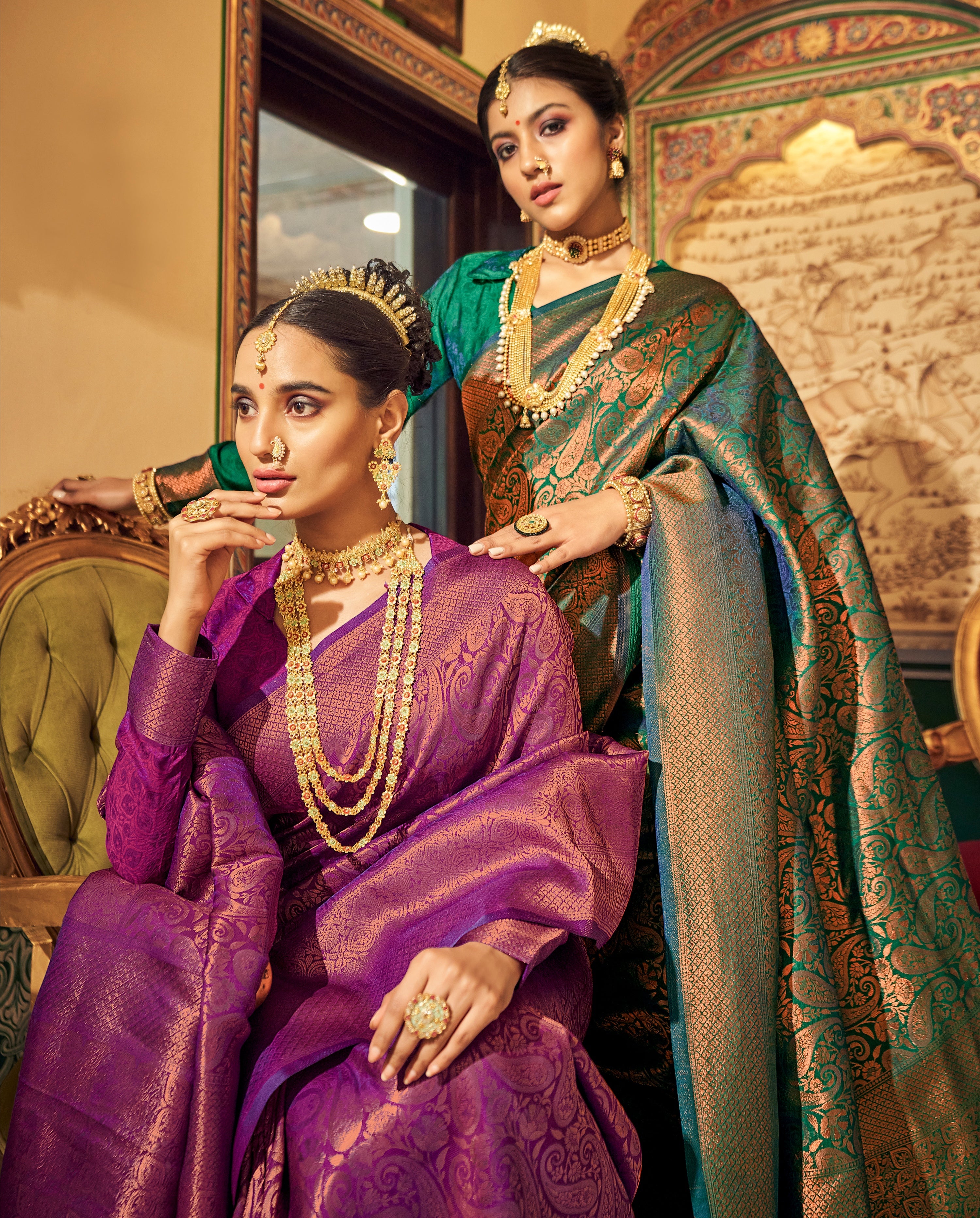 Buy Mitera Grey & Pink Silk Blend Woven Design Banarasi Saree online |  Looksgud.in