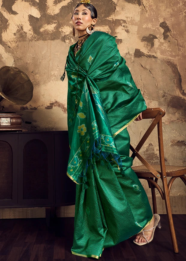 Handloom Weaving Silk Emerald Green Patola Saree with Zari Work