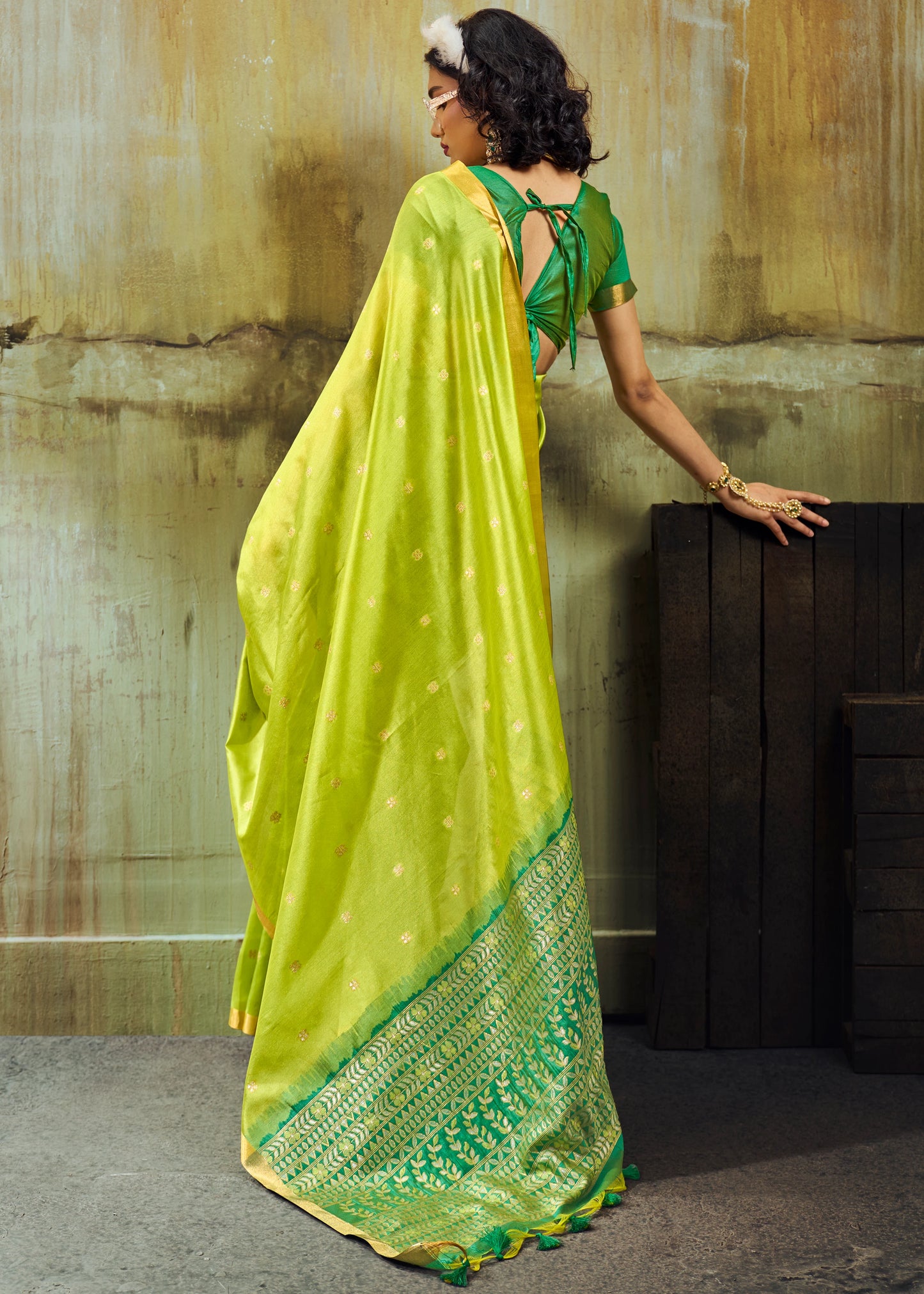 Pure Handloom Weaving Soft Banarasi Silk Parrot Green Saree