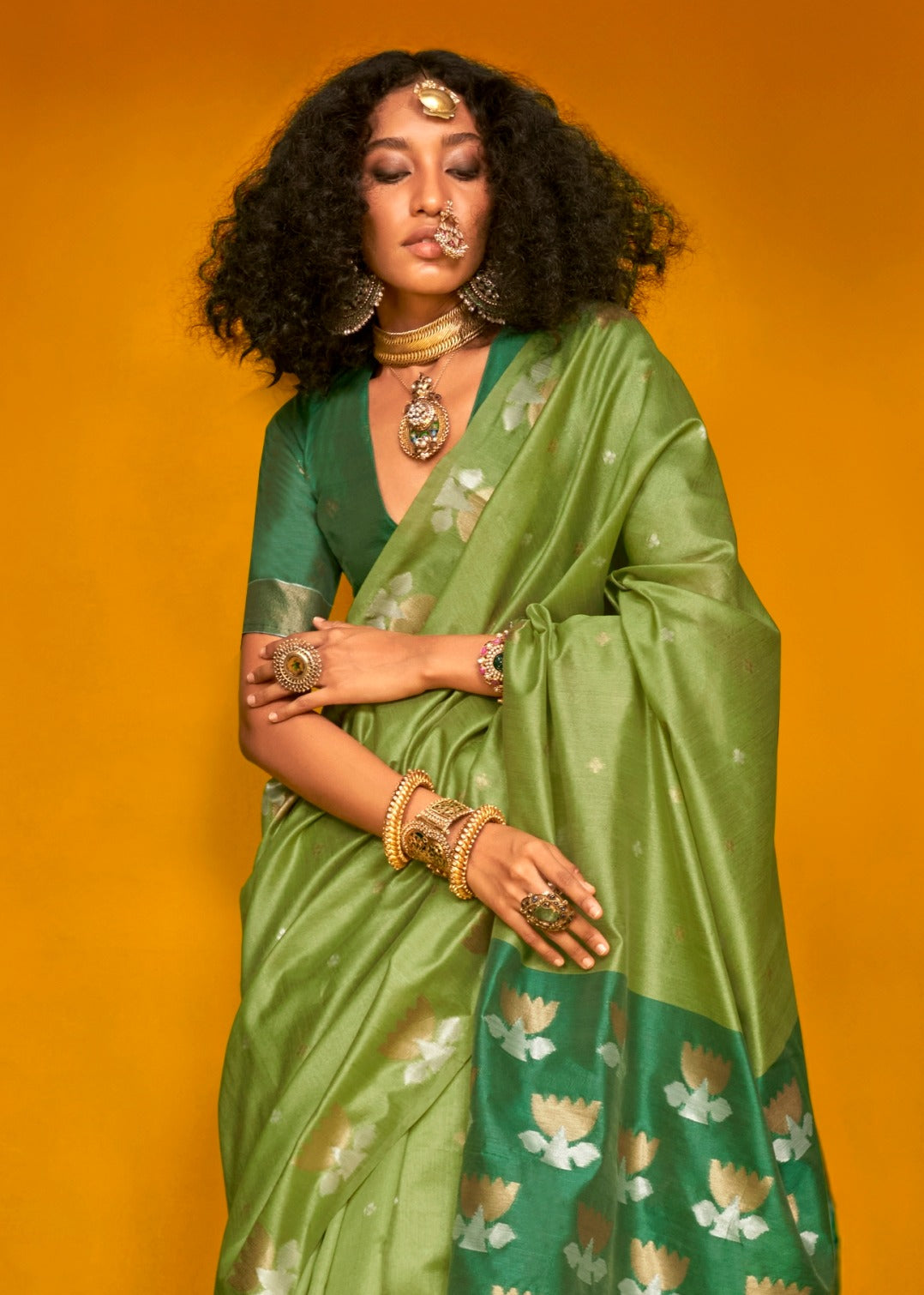 Pure Handloom Green Tussar Silk Saree in Two Tone