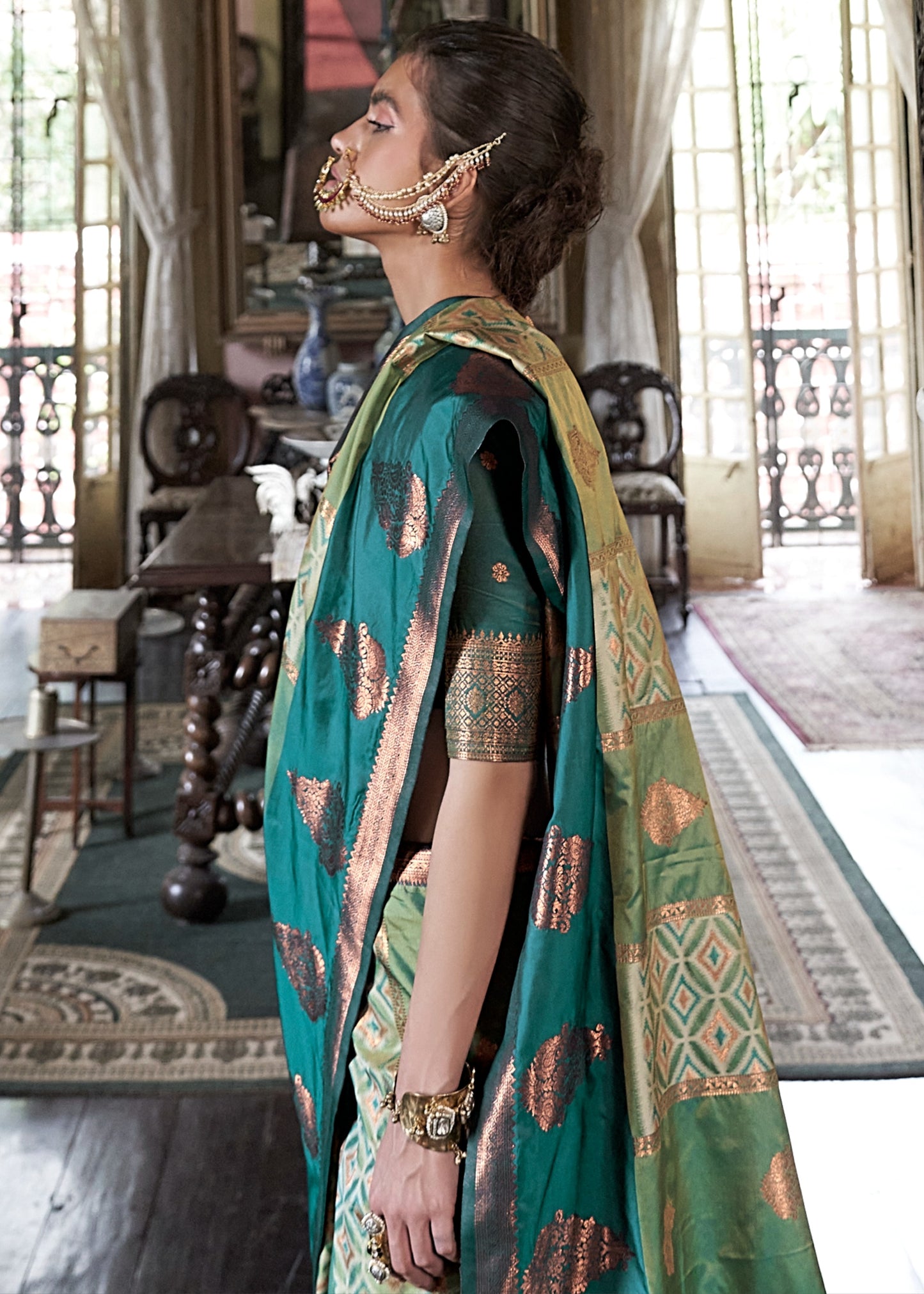 Pista Green & Dark Green Kanjivaram Silk Zari Weaving Saree