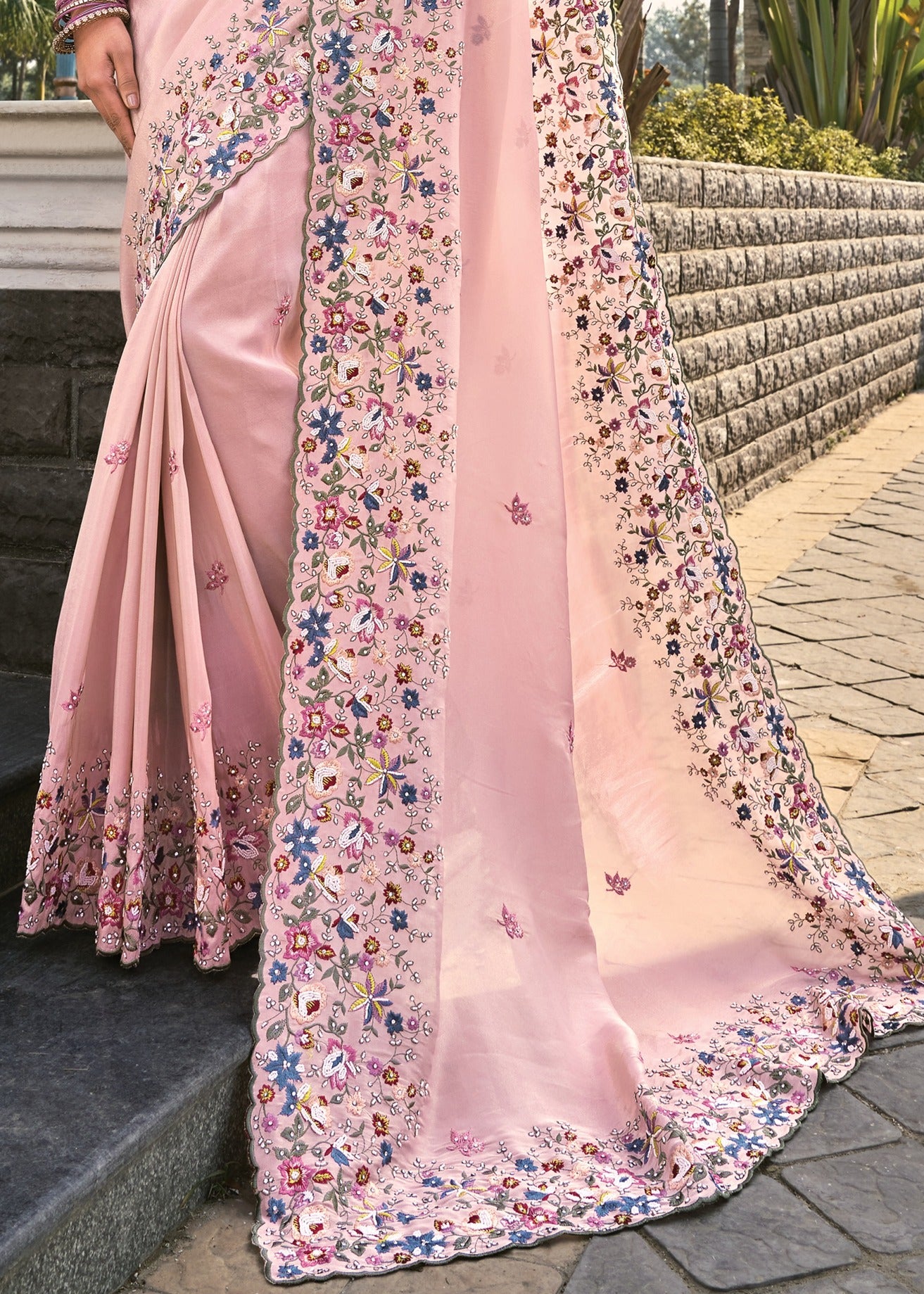 Soft Banarasi Silk Pastel Pink Handloom Saree With Heavy Embroidery Work