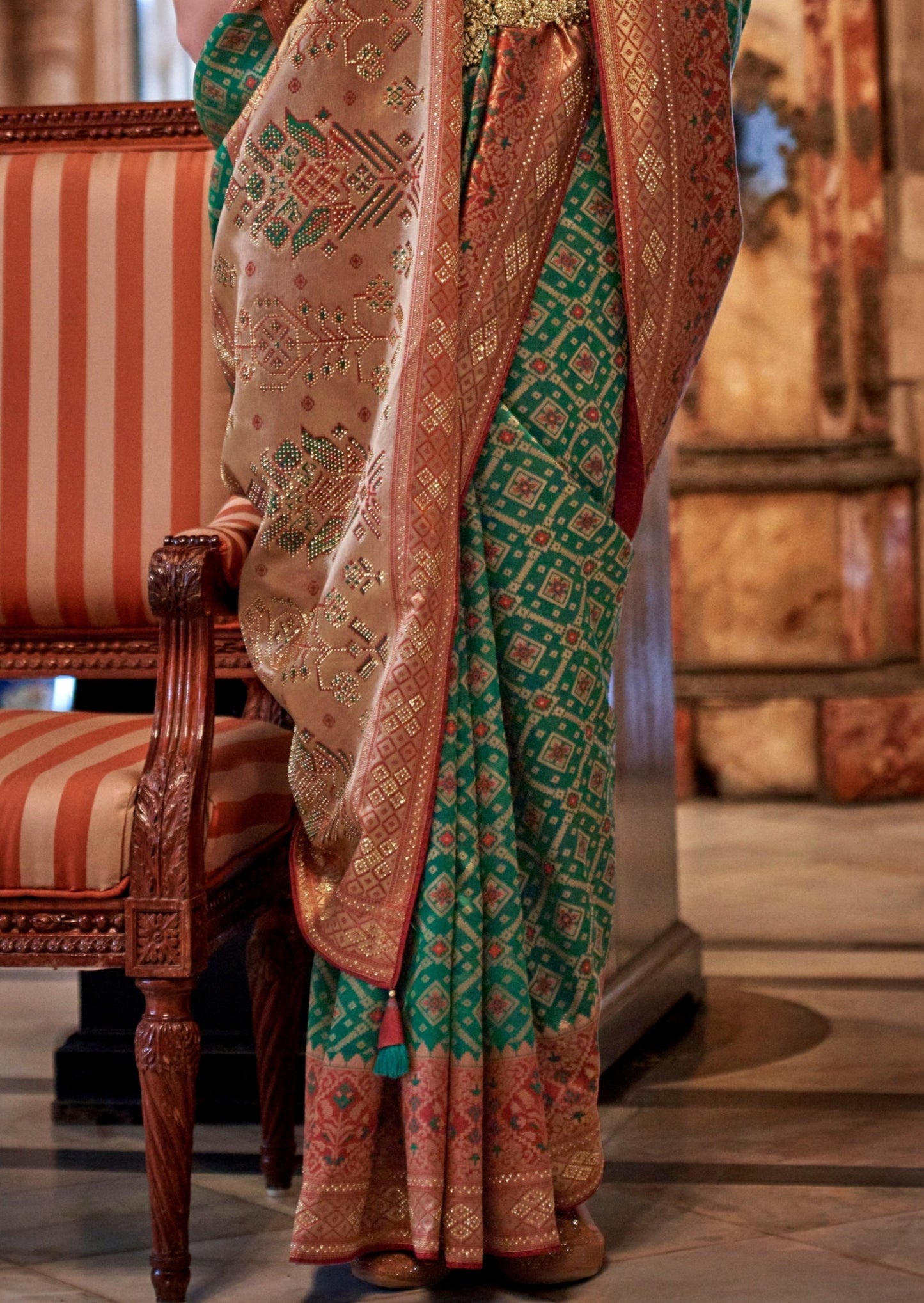Banarasi patola silk green bridal zari saree online india usa uk uae for wedding.