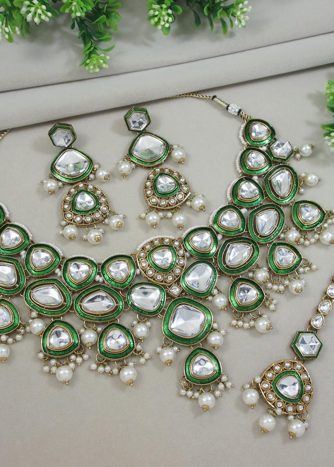 Shop bridal kundan jewellery in usa online for Indian bridal wear and bridesmaids wear at best price in traditional look.