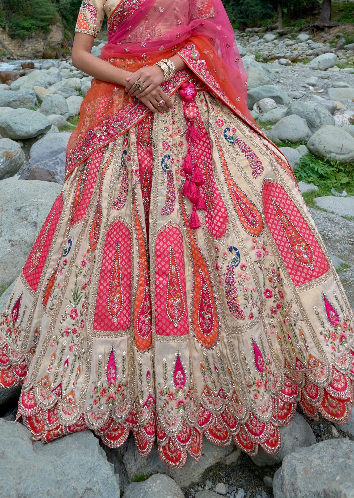 Stunning Red And Cream Lace border Work Banarasi Silk Bridal Wedding Lehenga  Choli. buy online shopping lehenga choli at -India.
