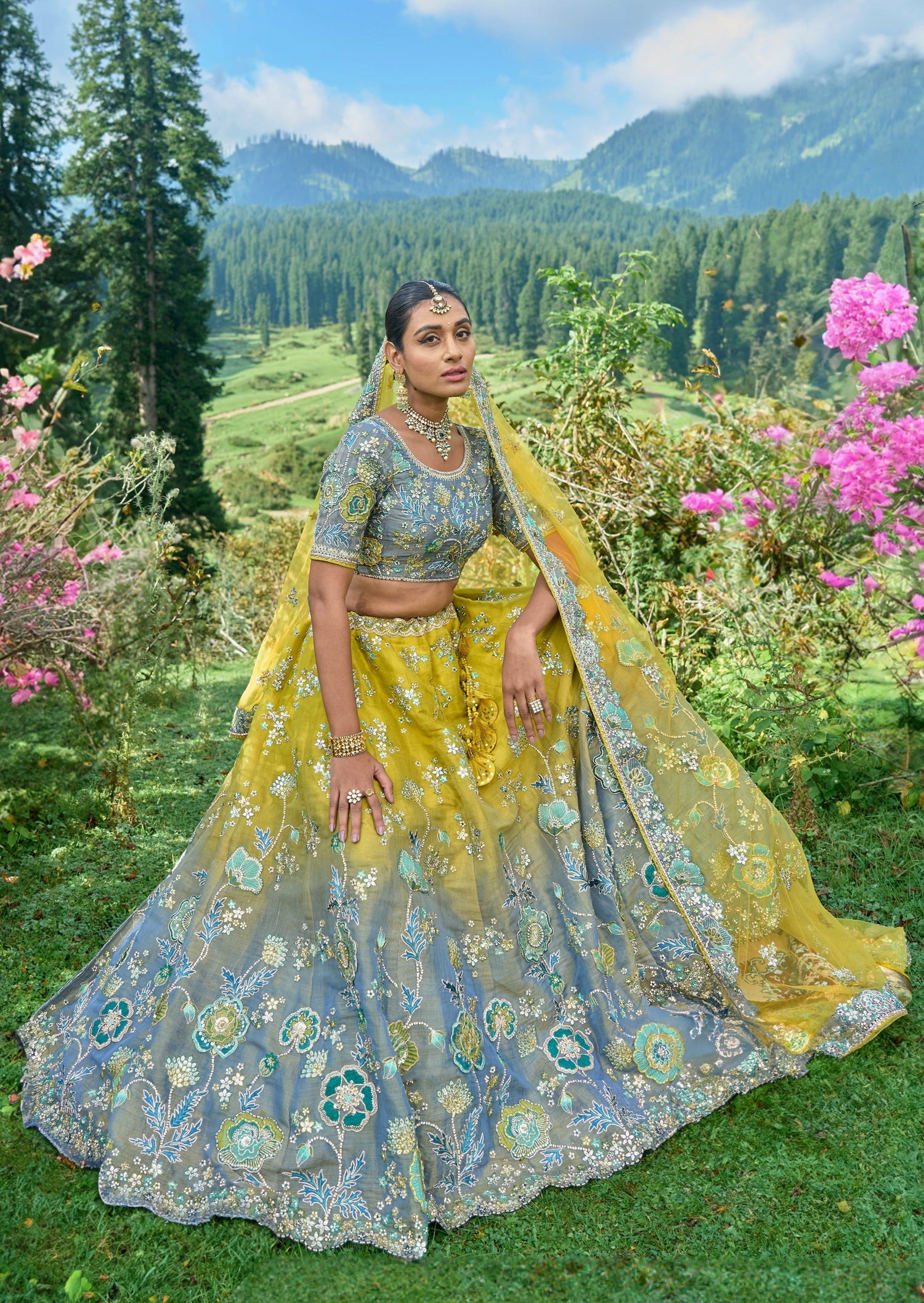Designer luxury bridal yellow haldi lehenga choli online shopping for wedding usa.
