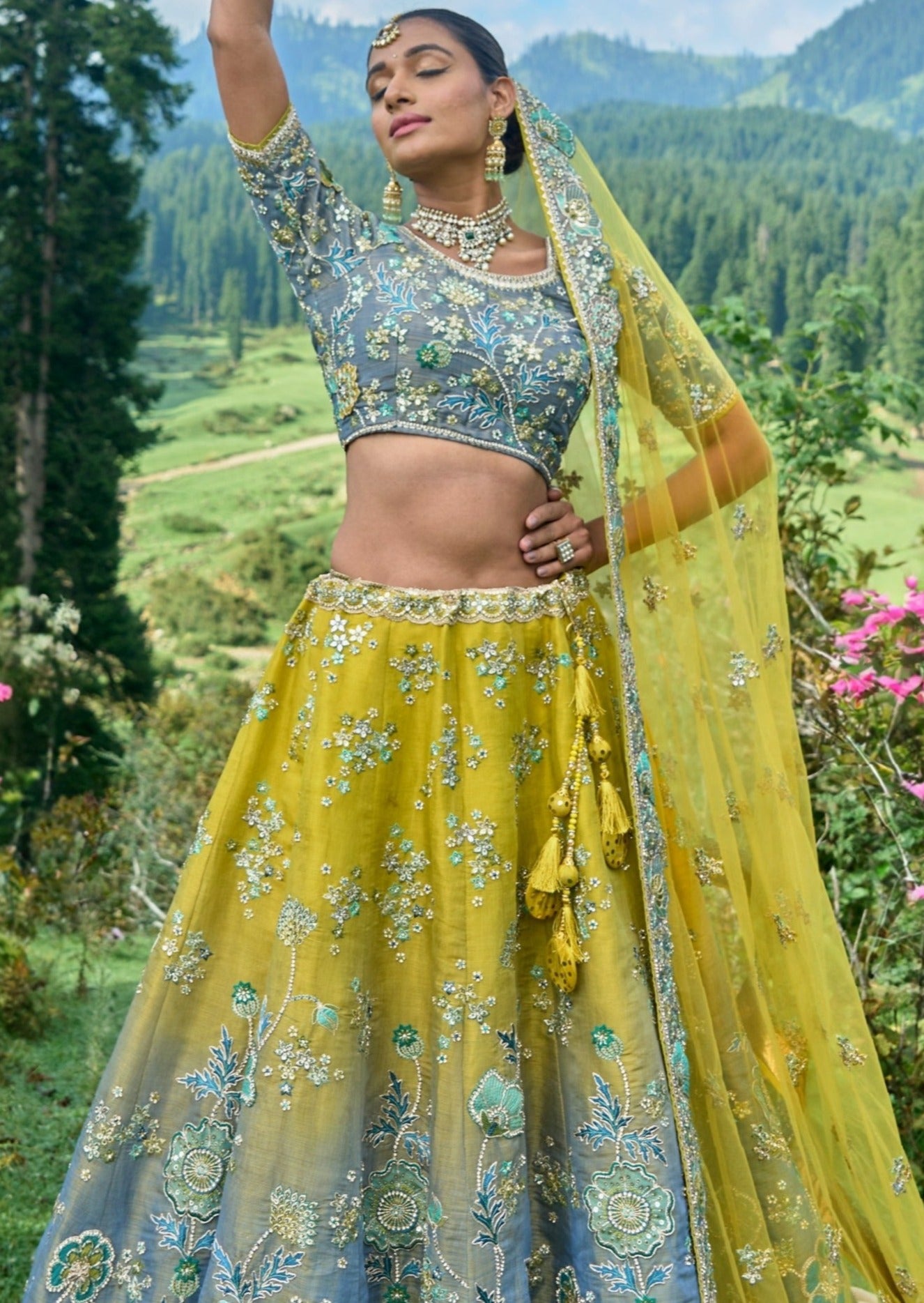 Designer luxury bridal yellow lehenga choli online shopping for bride haldi usa uk.