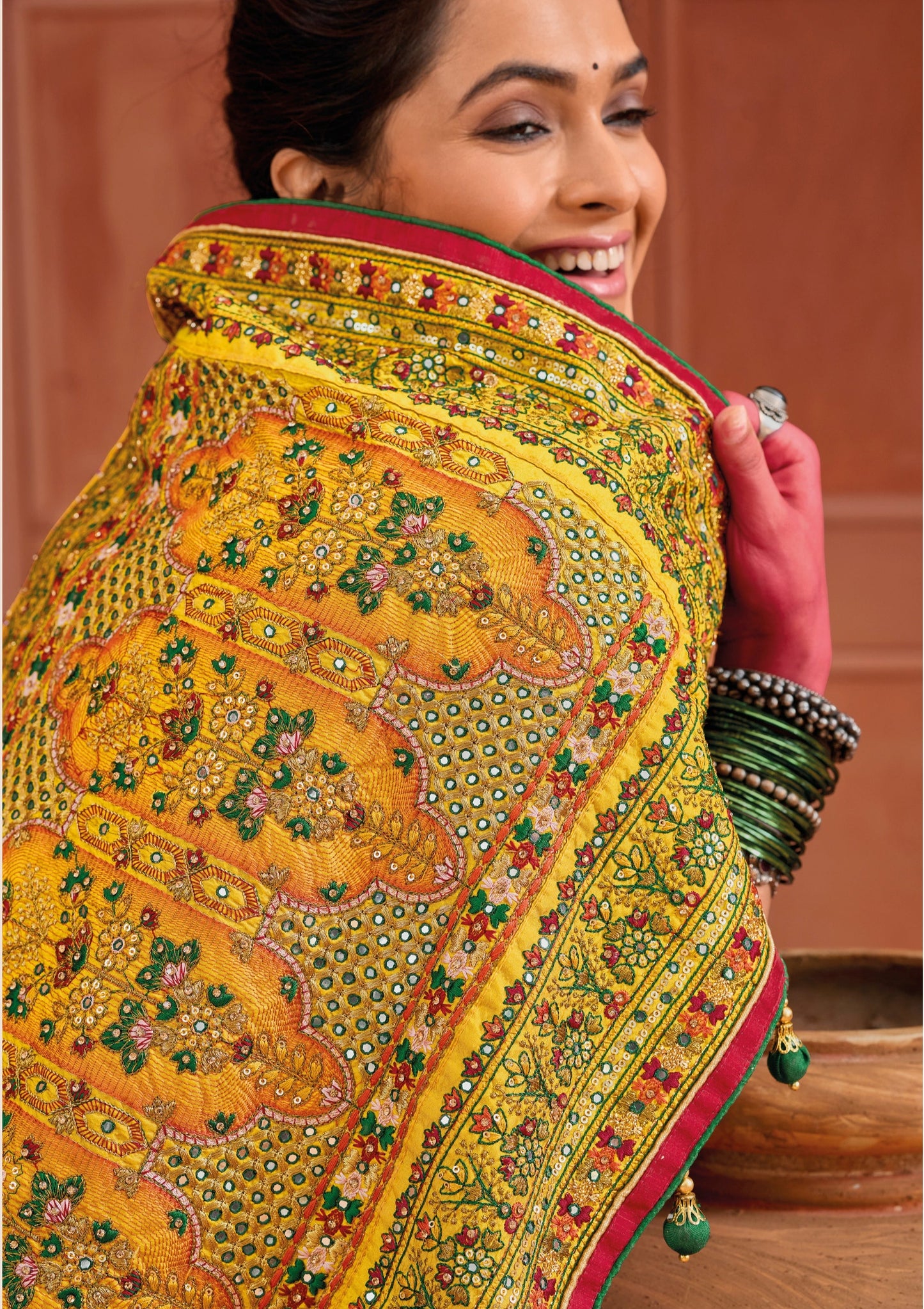 Buy gujarati kutch embroidery work silk yellow on sarees designs online price india usa uk.