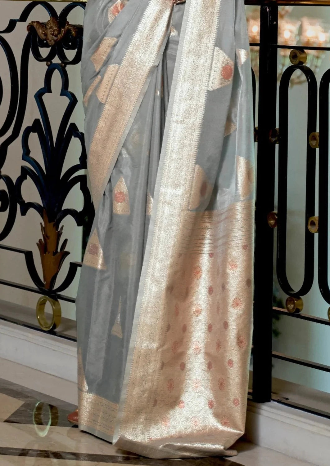 Banarasi cotton handloom zari saree design online.