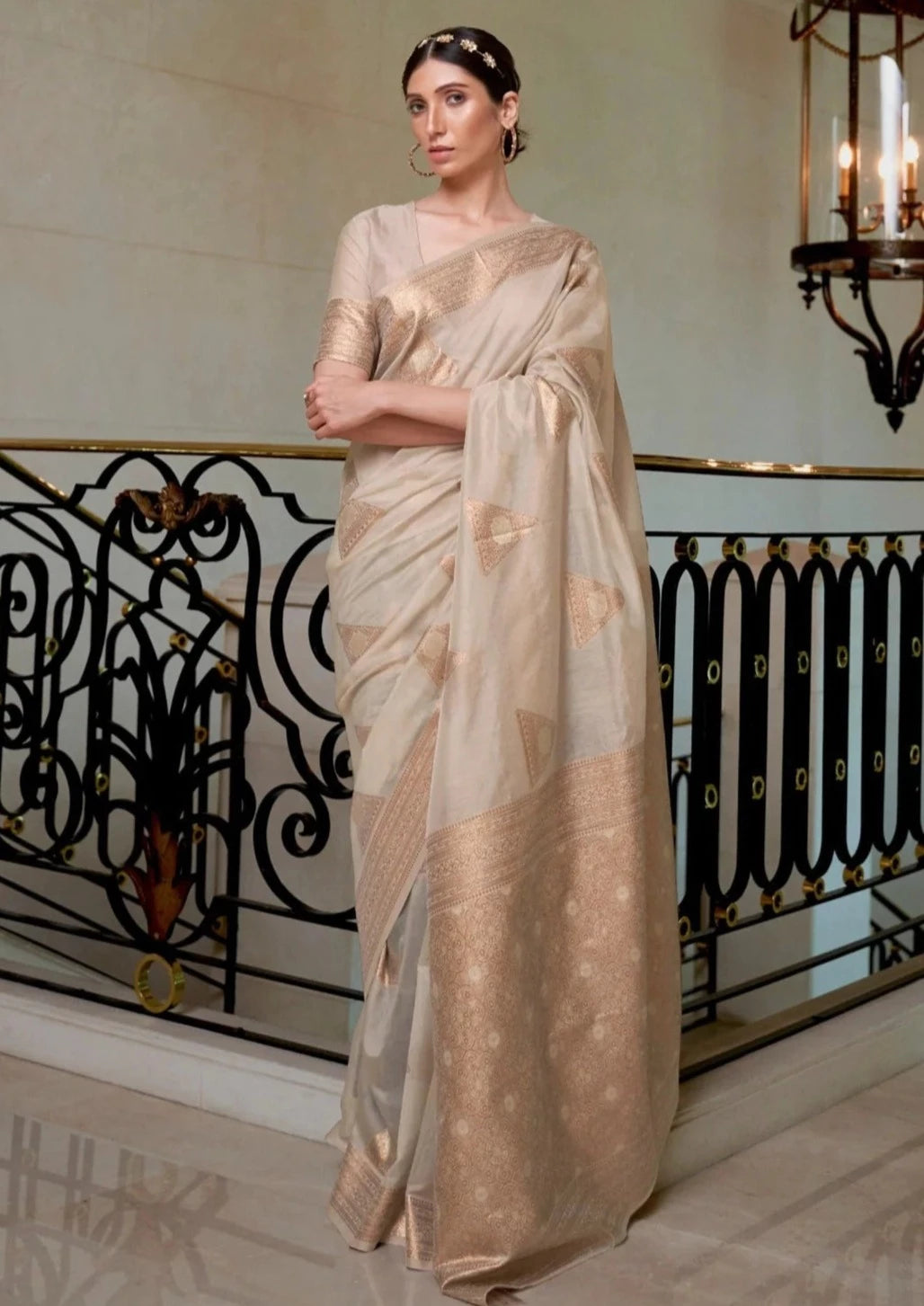 Handloom banarasi cotton silk beige gold zari saree blouse online.