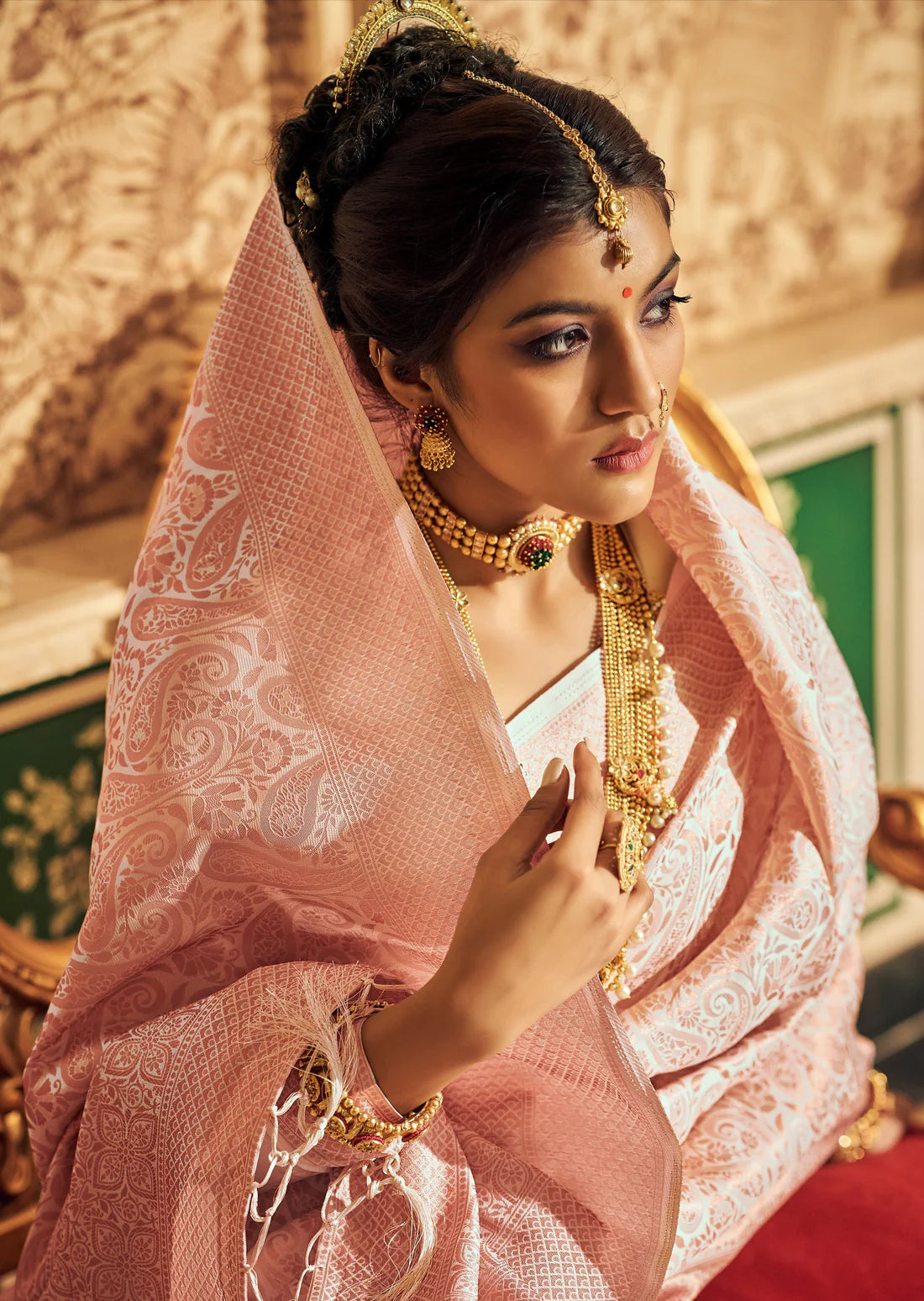 Handloom silk powder peach kanjivaram saree bridal online shopping.
