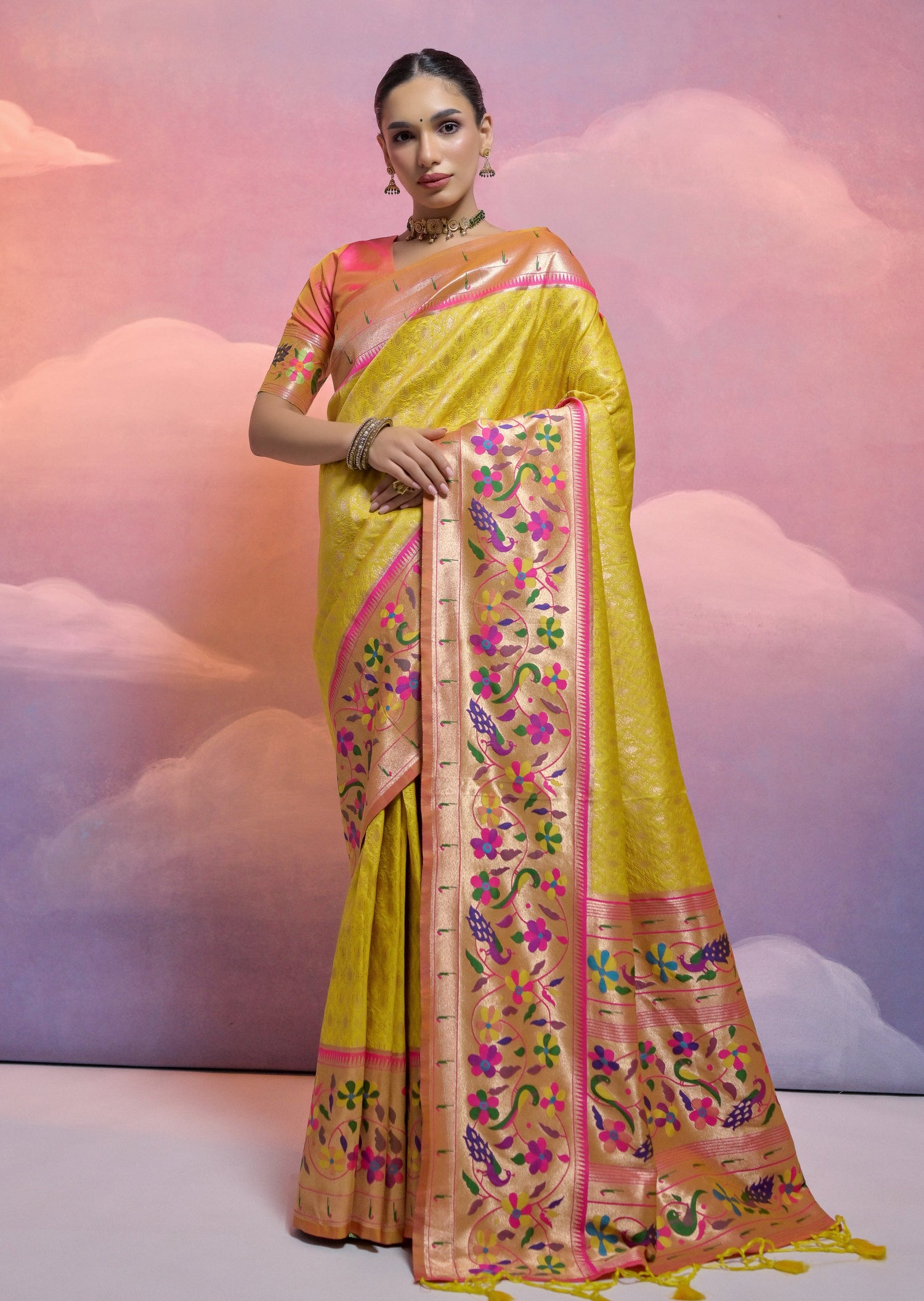 Paithani silk handloom saree usa with triple muniya border online.