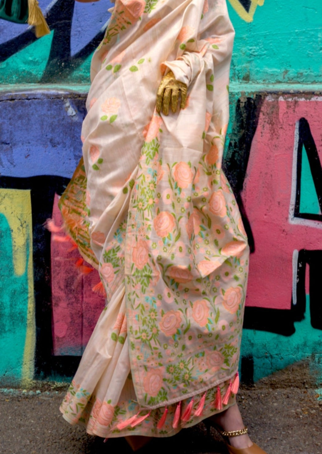 Parsi gara embroidery designs cream saree online.