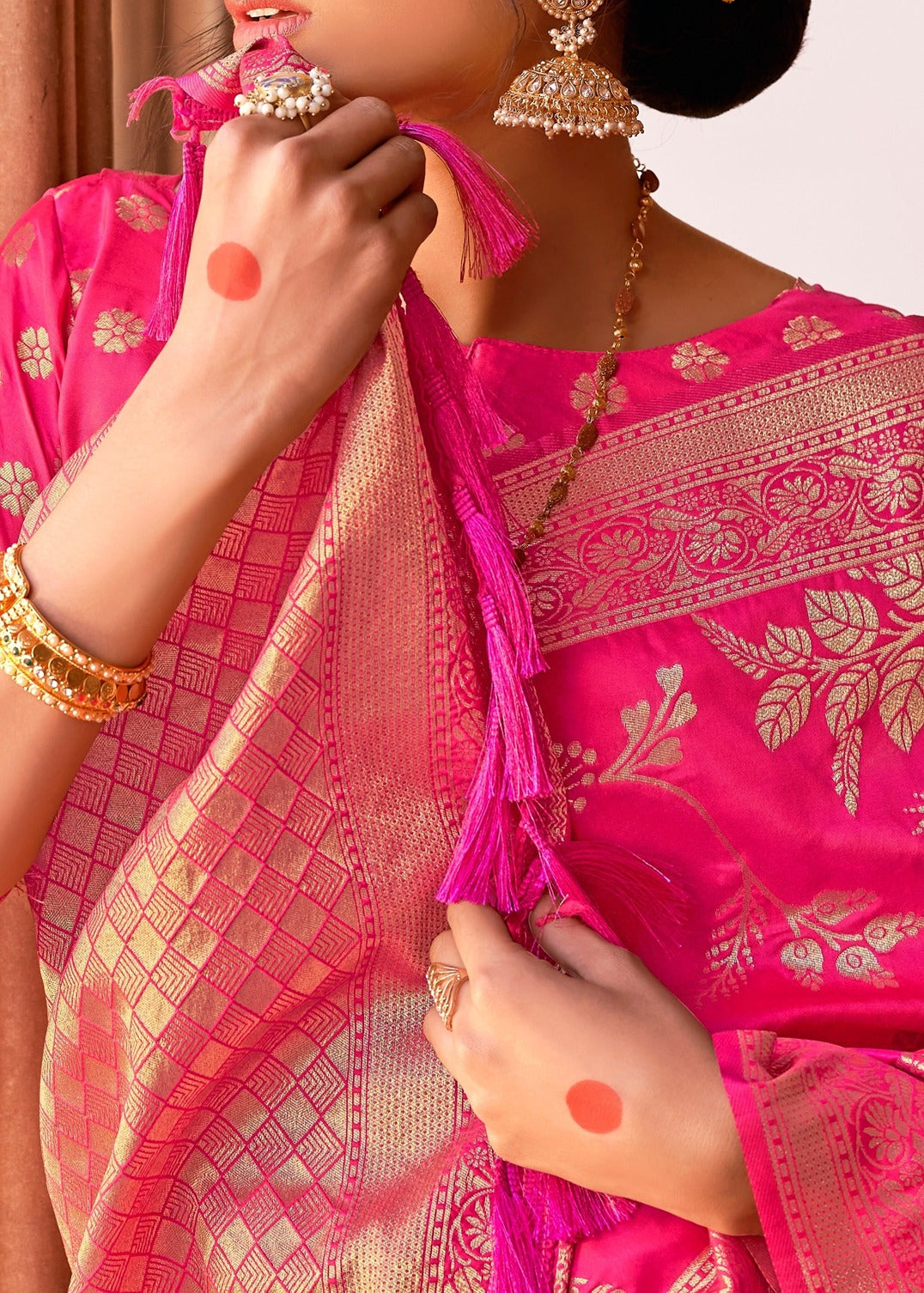 Shop pink banarasi Silk handloom saree in usa online for indian wedding function.