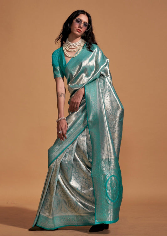 Pure handloom kanjivaram silk saree online india usa uk in emerald green color for wedding.