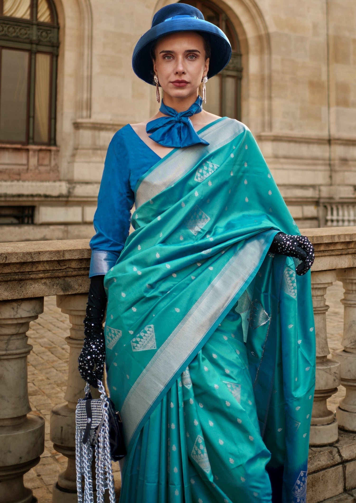 Pure handloom kanjivaram silk wedding saree contrast blue blouse online usa london.