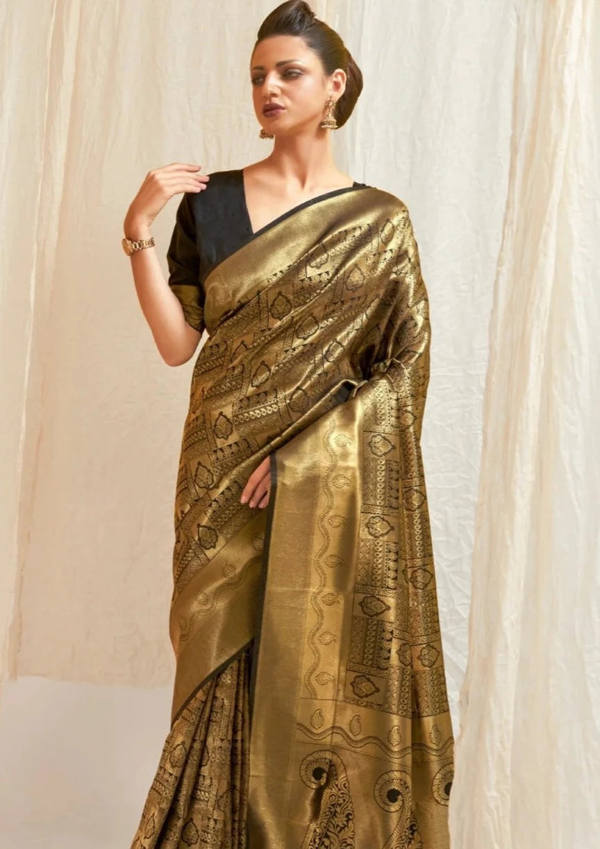 Pure kanjivaram silk black and golden border saree online for wedding.