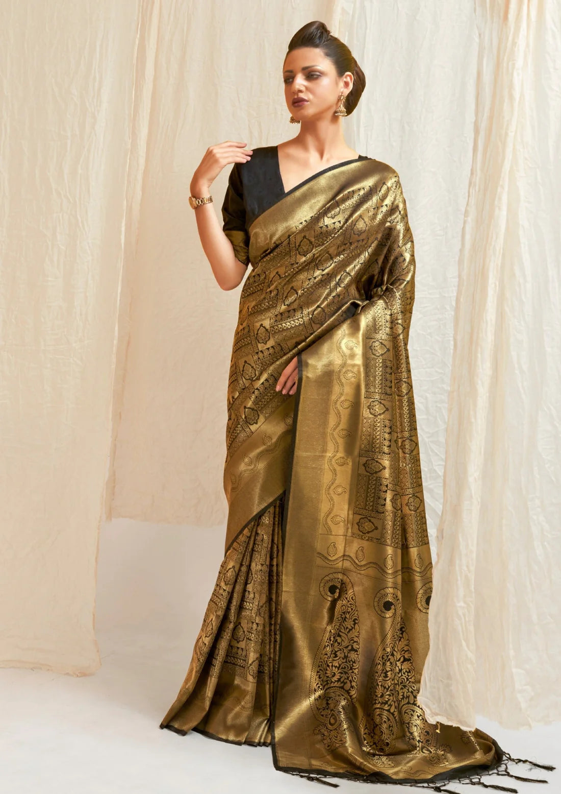 Pure kanjivaram silk black and golden saree online shopping with price.