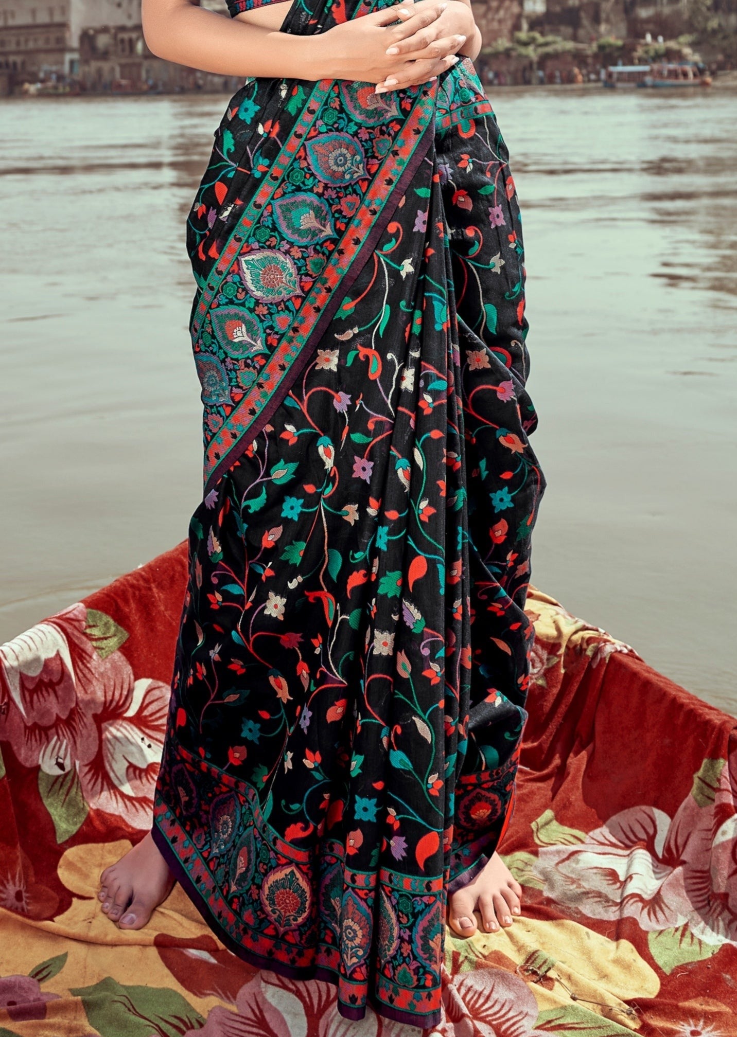 Pure Kashmiri Pashmina Silk Embroidered black colour Handloom Saree design