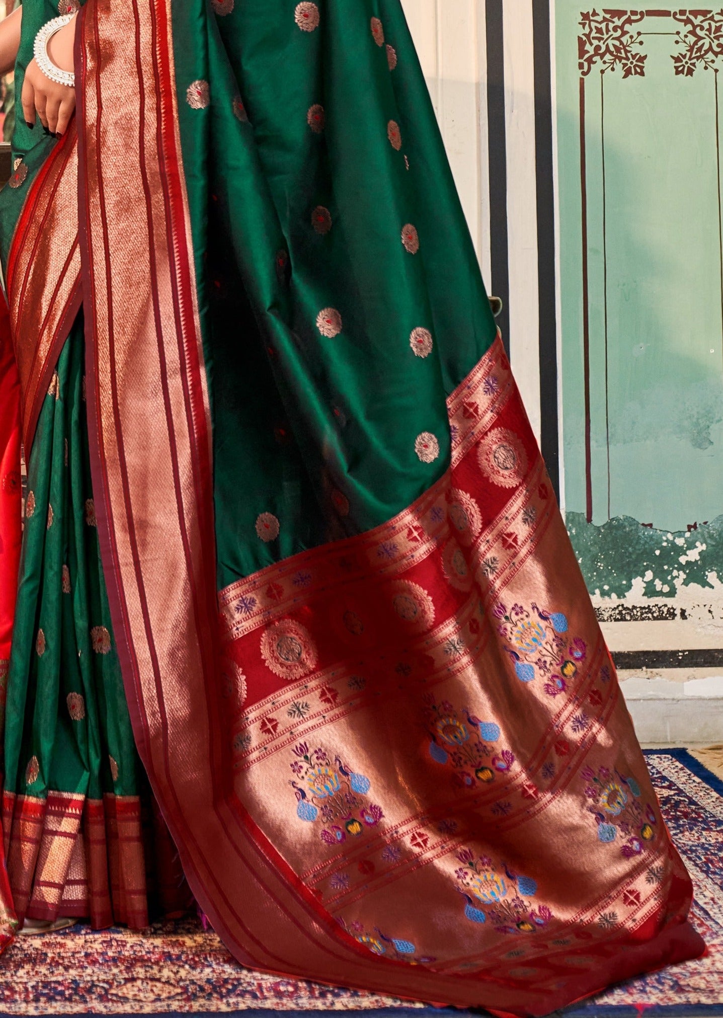 Pure paithani silk luxury royal green handloom bridal saree for wedding india uae.