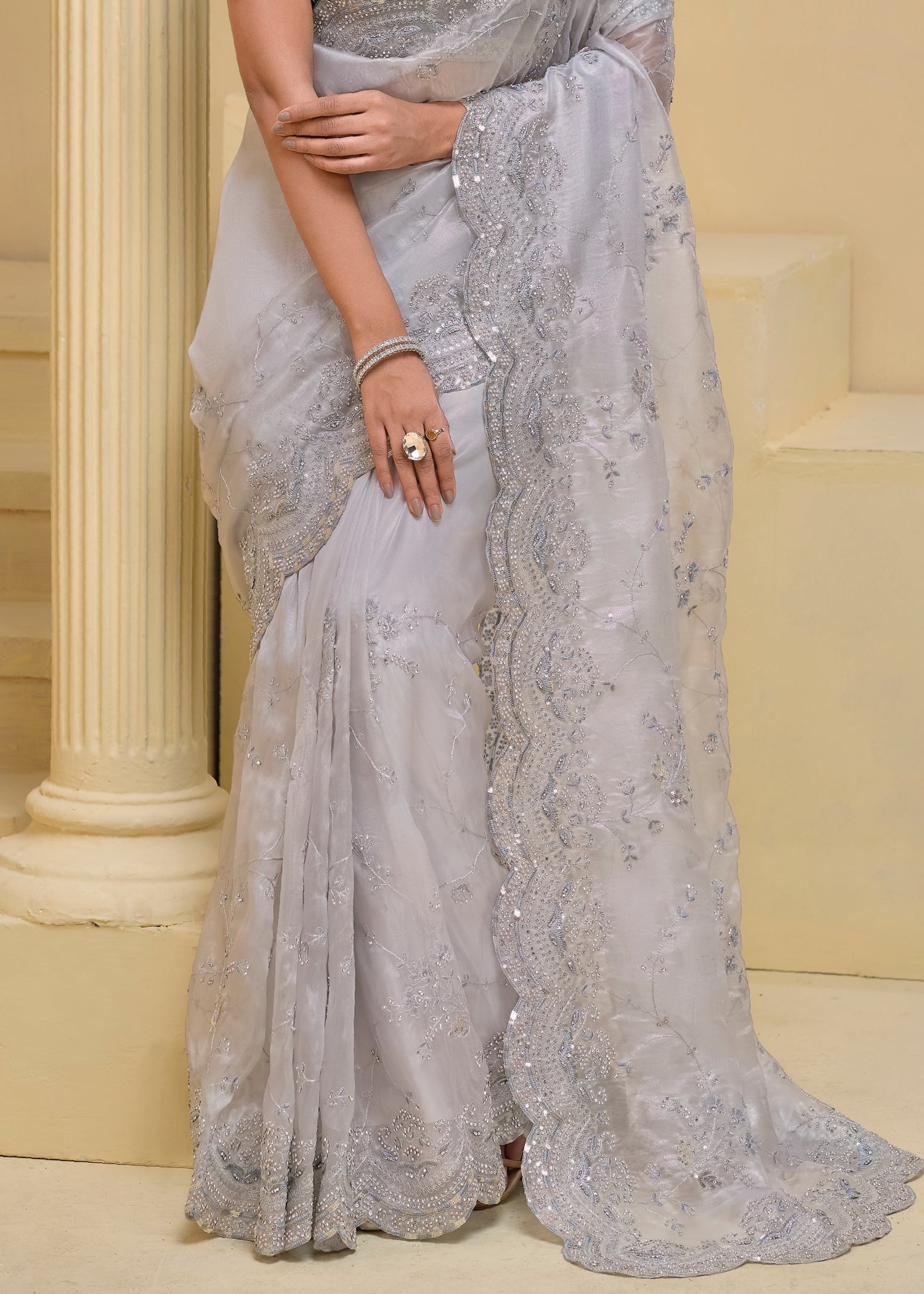 Shop party wear saree in usa online at best price.