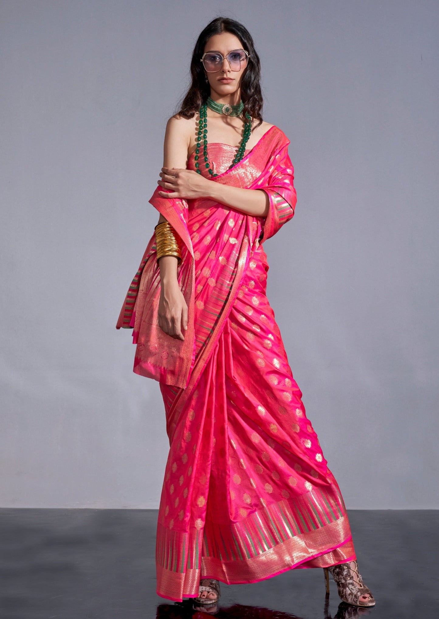 Soft banarasi handloom silk pink bridal saree online for wedding.