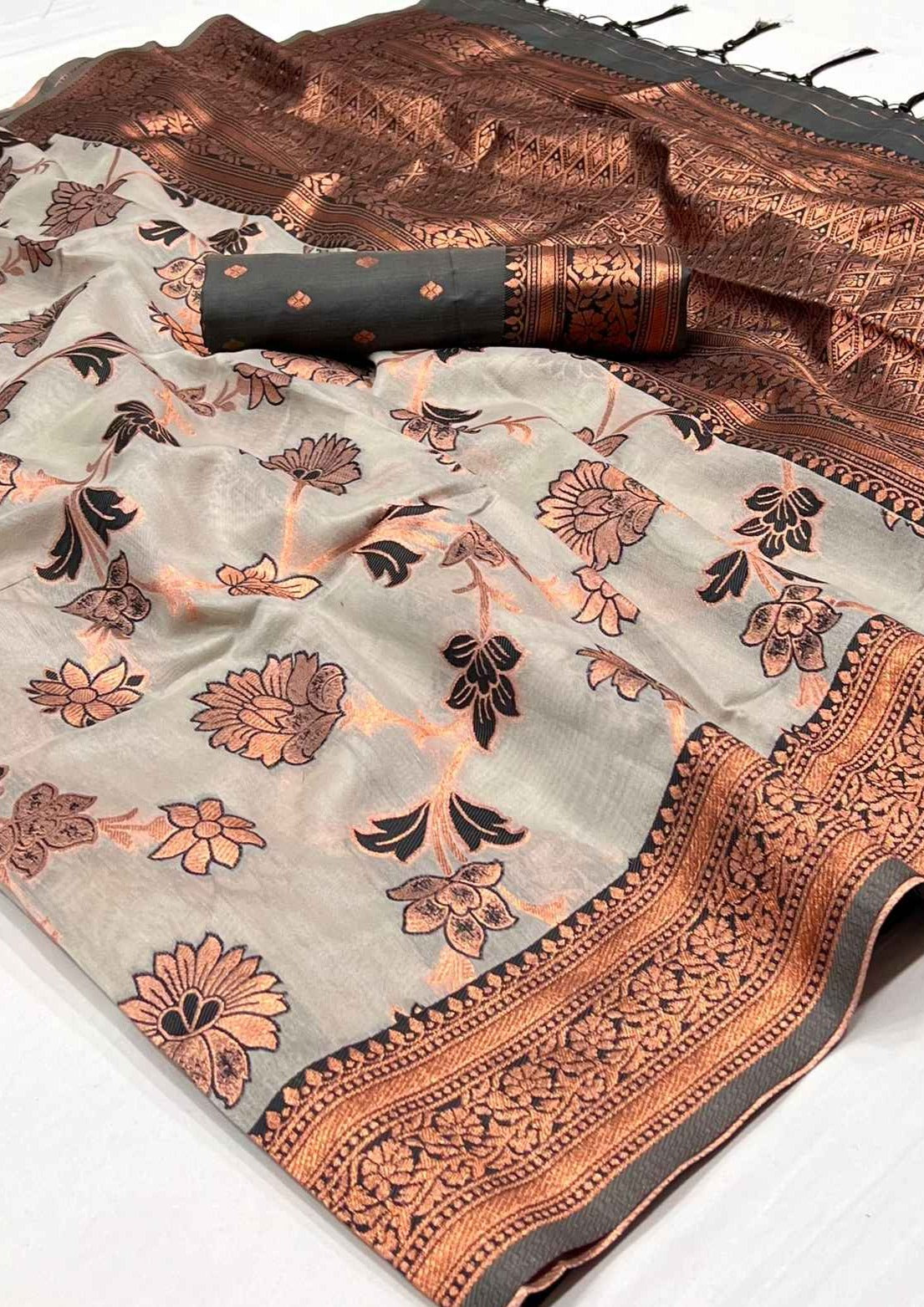 Soft hand dyeing banarasi organza weaving grey open saree.