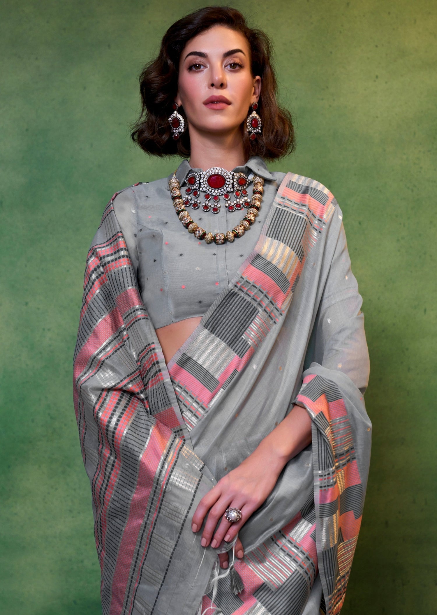 Usa cotton saree blouse online shopping designs in grey color.