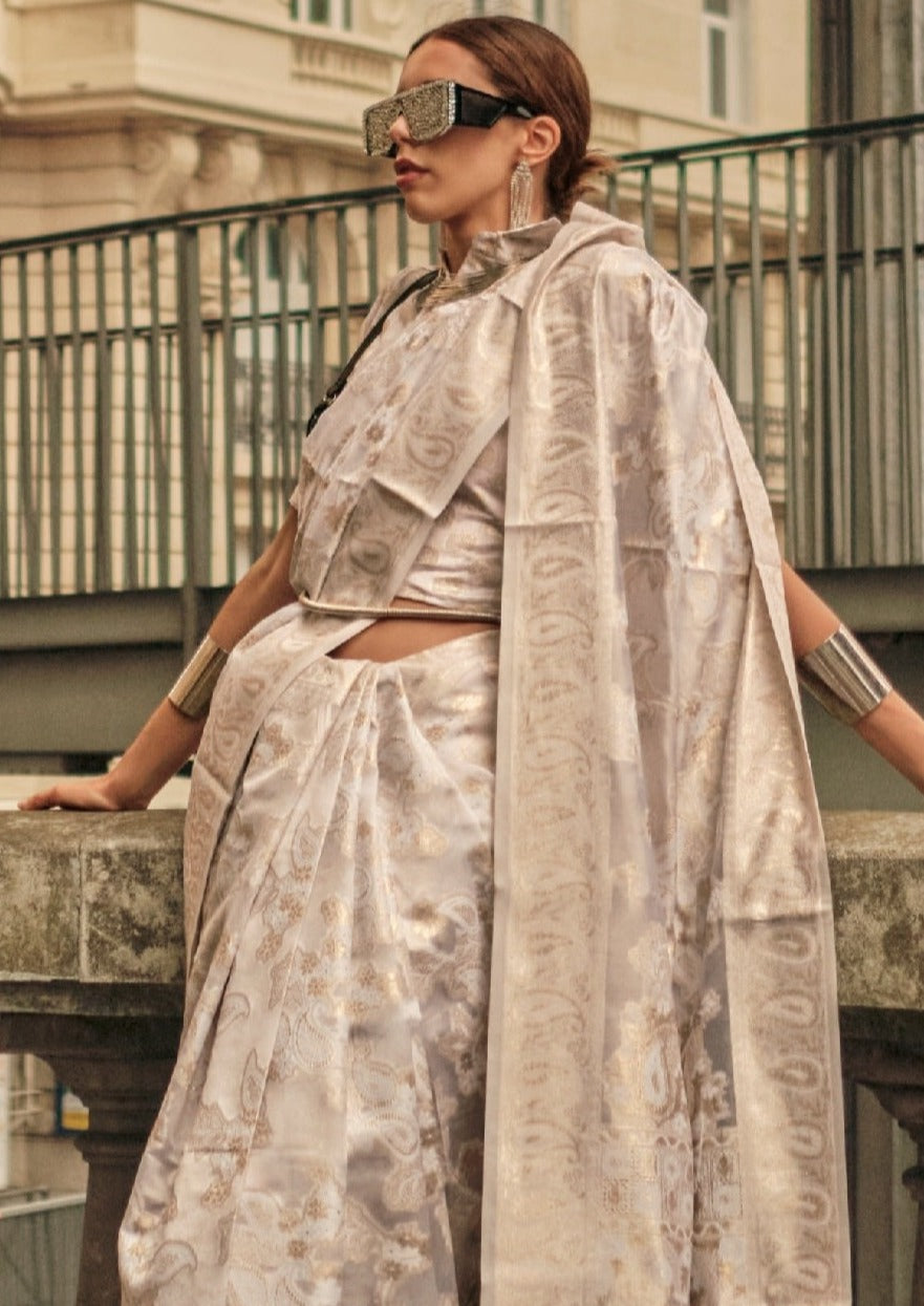 Woman in white color organza lucknowi chikankari saree blouse design.