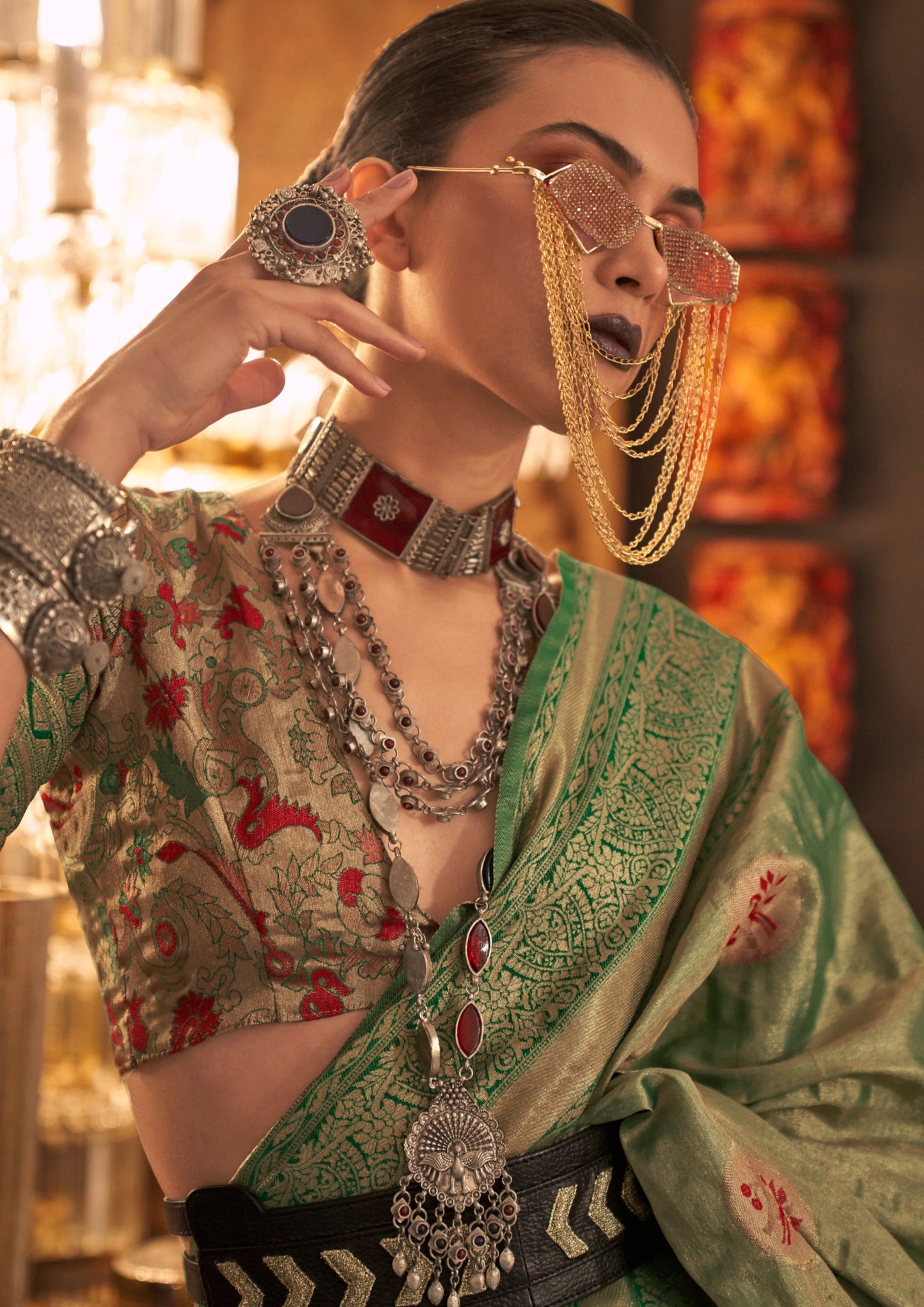 Bride in pure handloom banarasi silk zari saree blouse online.