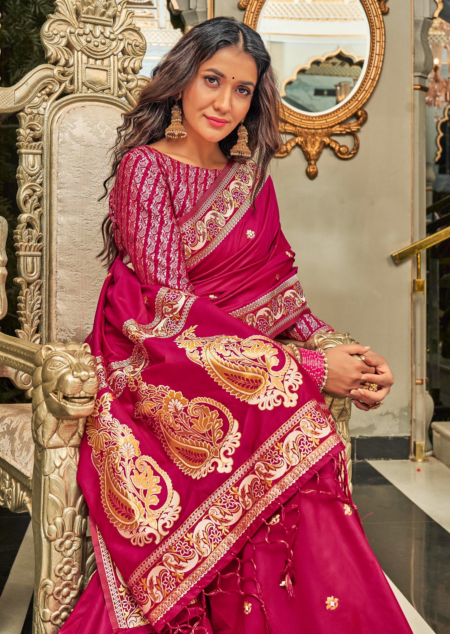 Pure Silk Weaving Cherry Red Handloom Banarasi Saree